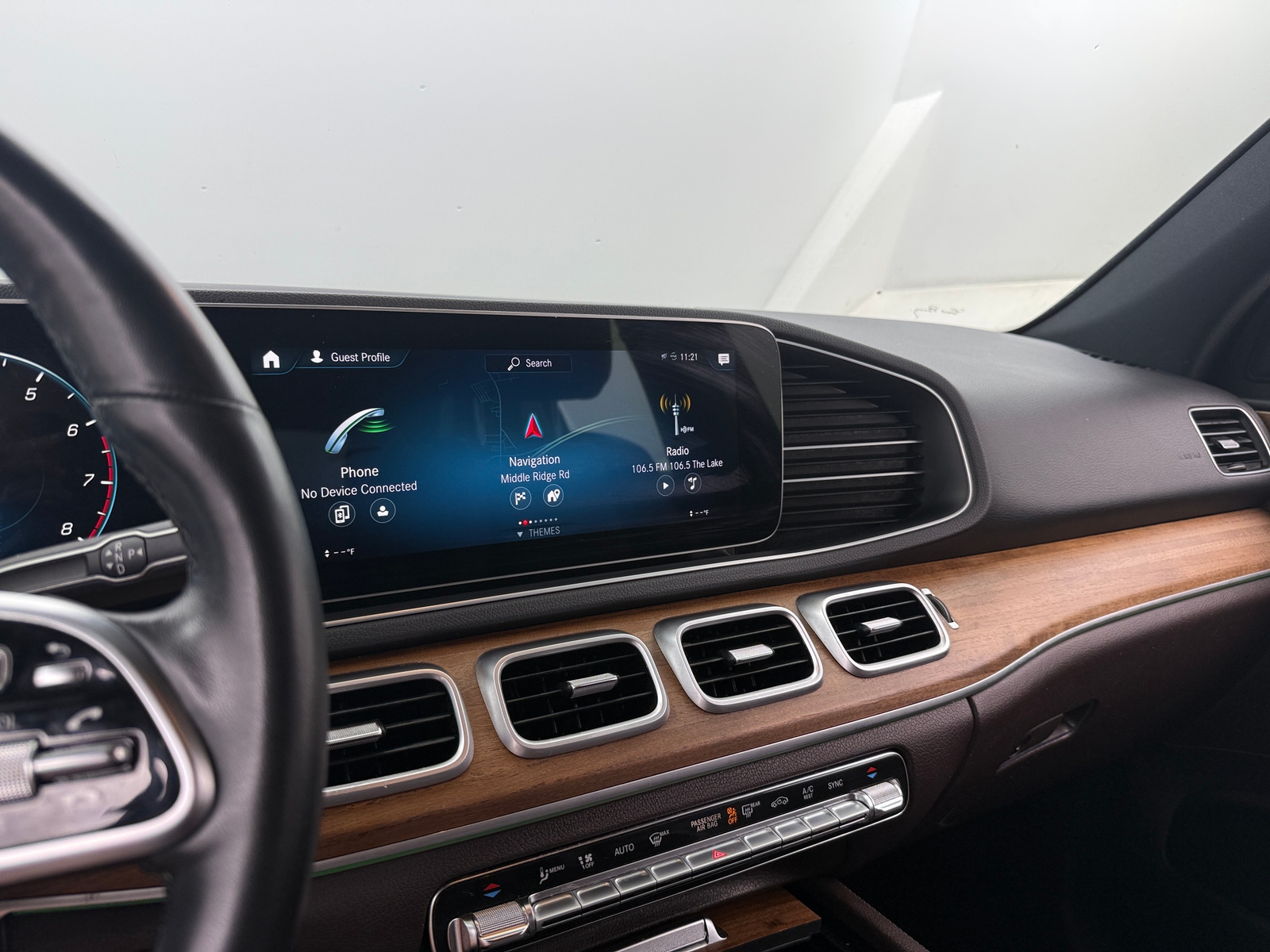 Thumbnail: 2022 Mercedes-Benz GLE - 3