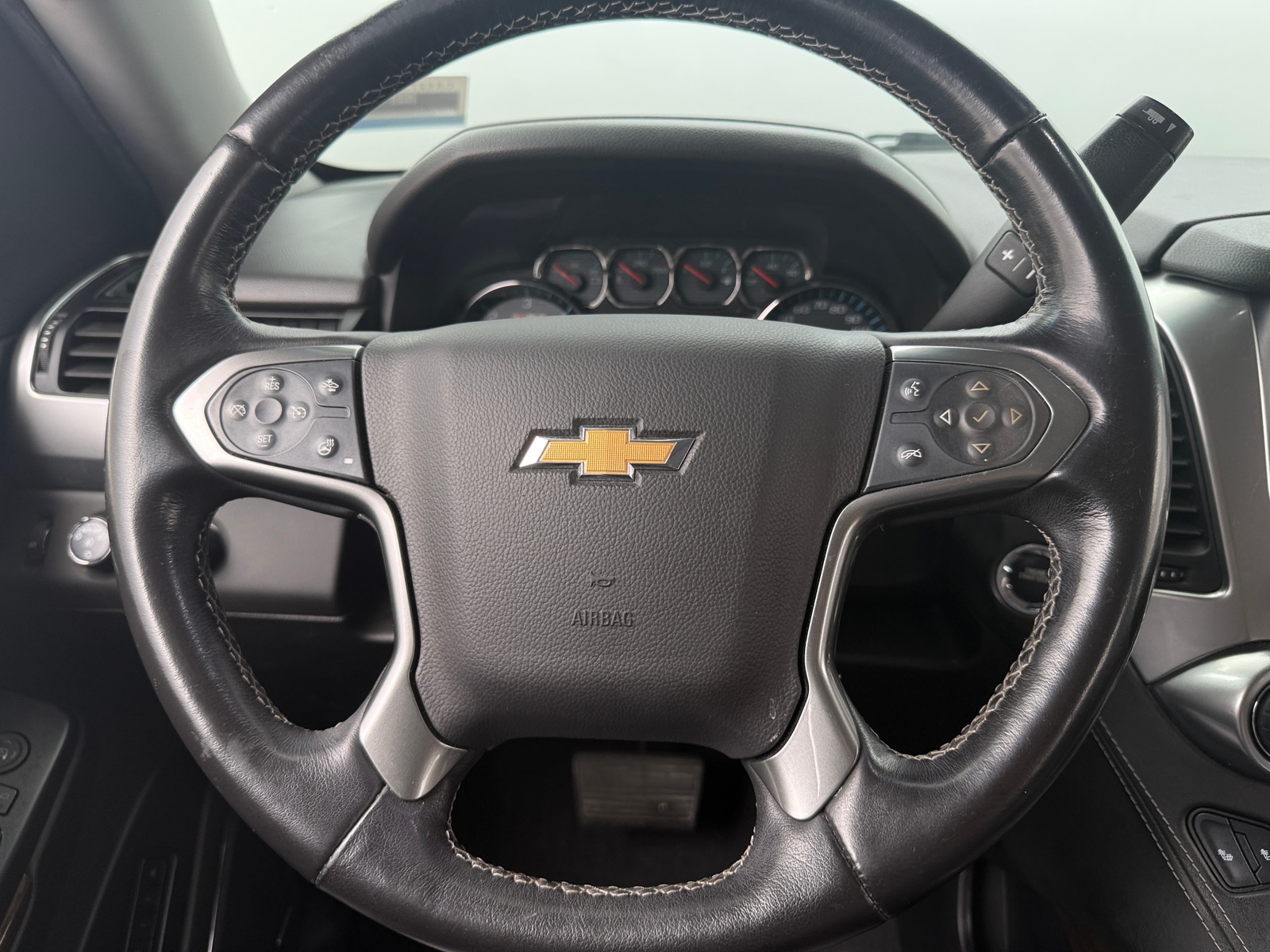 Thumbnail: 2019 Chevrolet Tahoe - 4