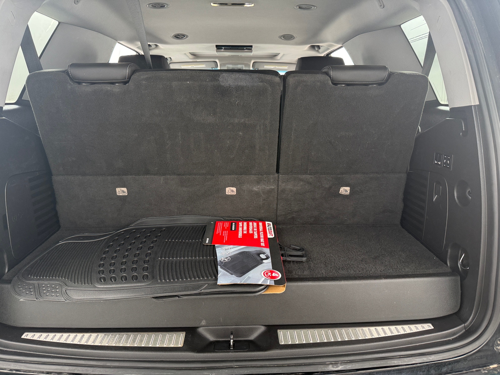Thumbnail: 2019 Chevrolet Tahoe - 6