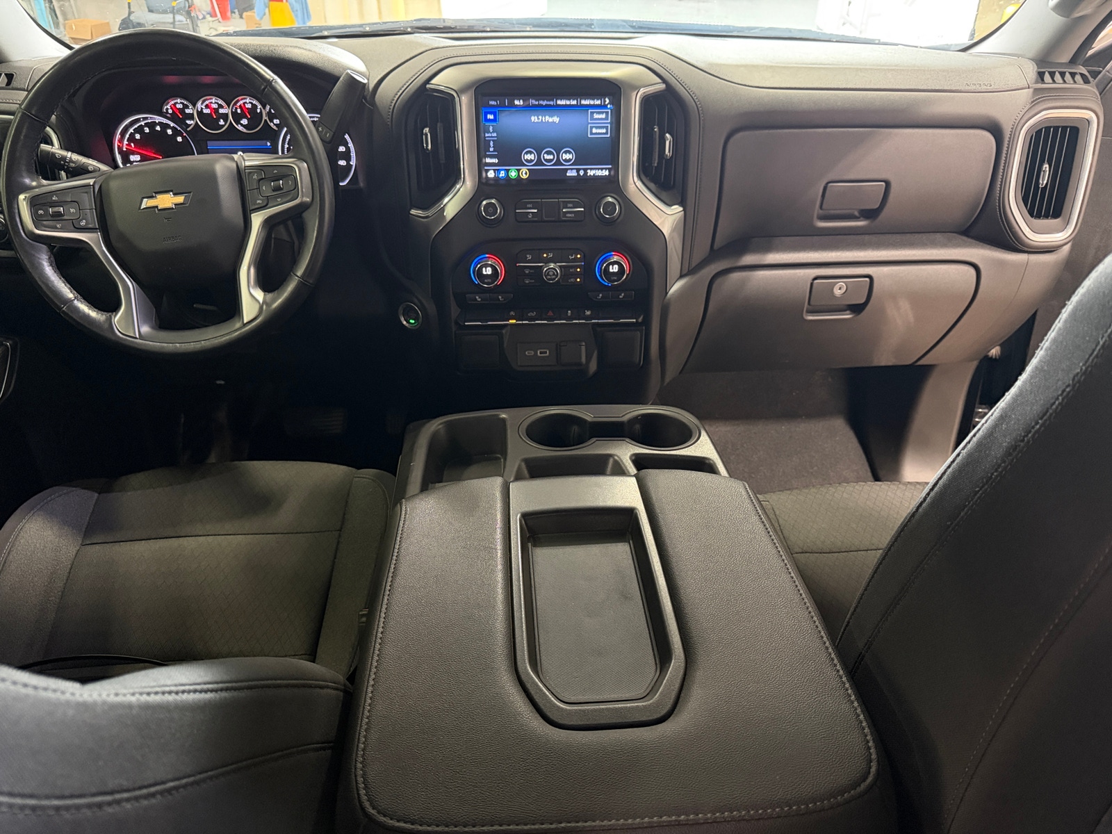 Thumbnail: 2022 Chevrolet Silverado 1500 - 3