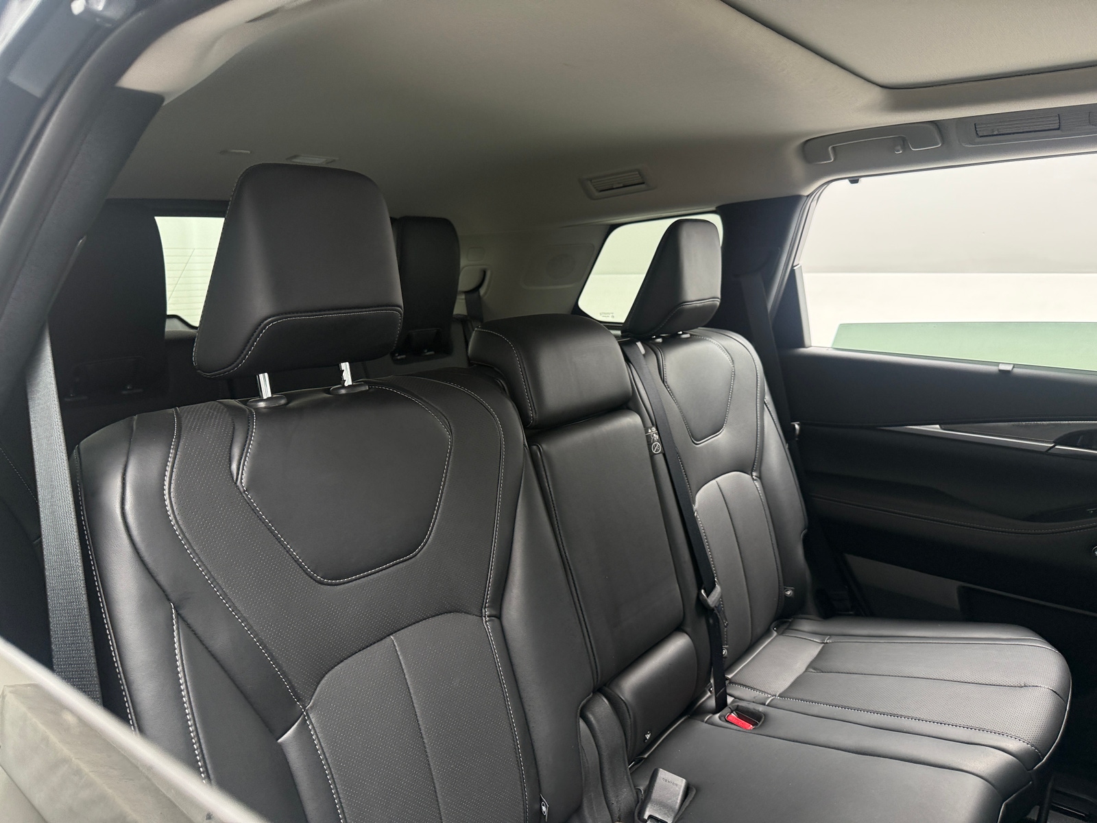 Thumbnail: 2026 INFINITI QX60 - 5
