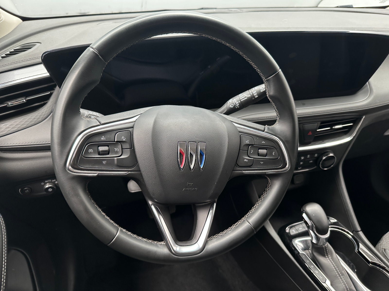 Thumbnail: 2025 Buick Encore GX - 4