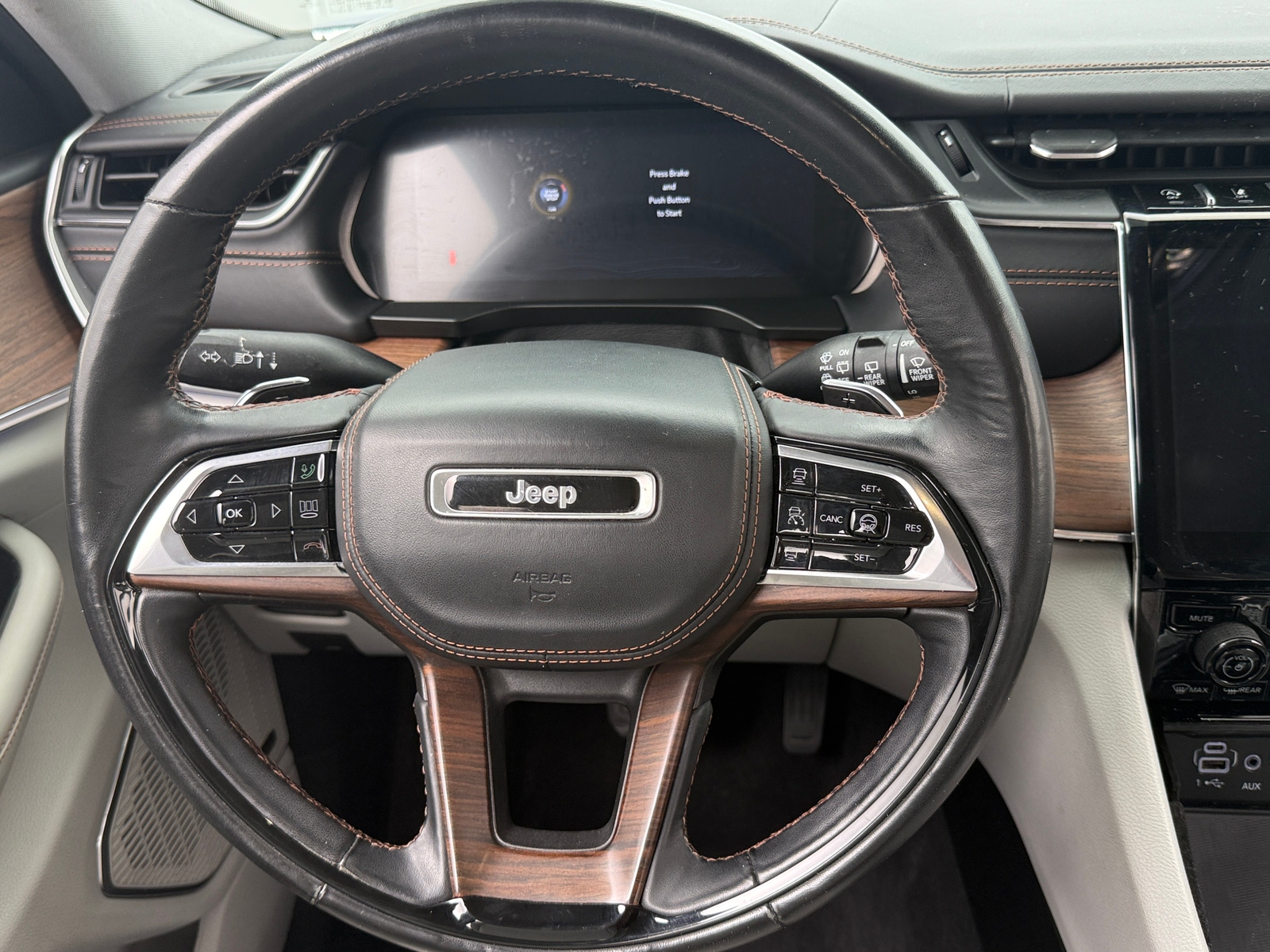 Thumbnail: 2022 Jeep Grand Cherokee L - 4
