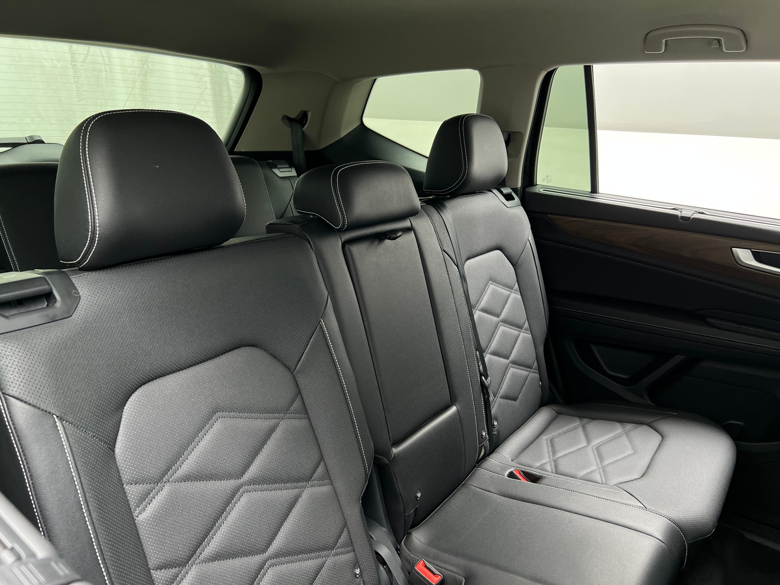 Thumbnail: 2026 Volkswagen Atlas - 5