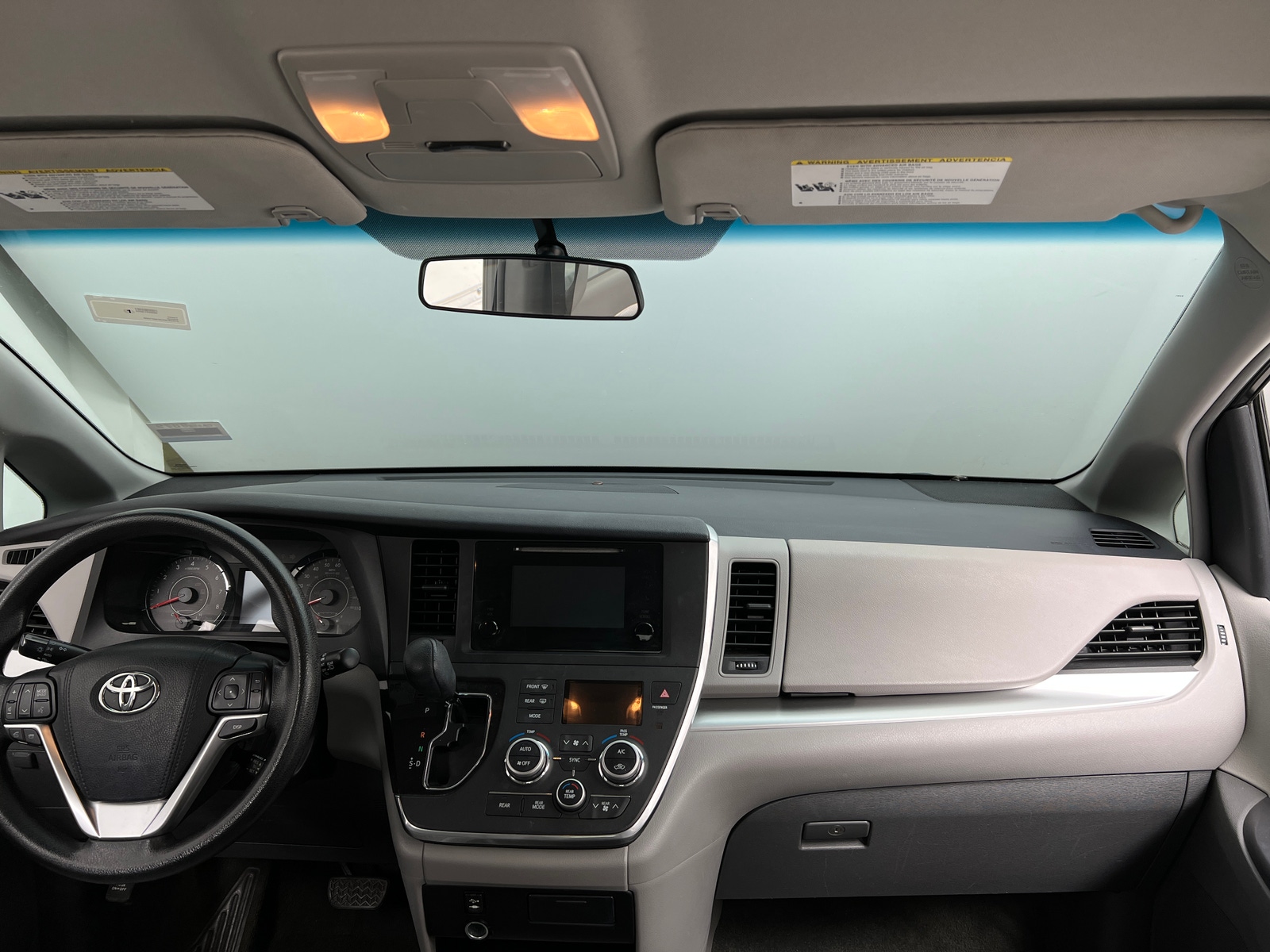 Thumbnail: 2015 Toyota Sienna - 3