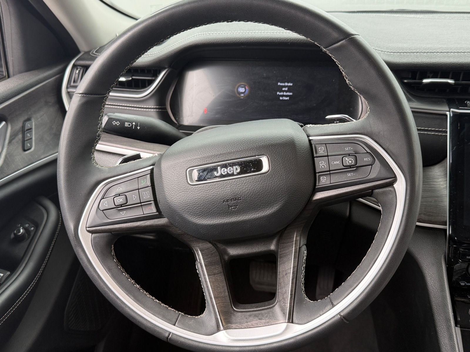 Thumbnail: 2023 Jeep Grand Cherokee - 4