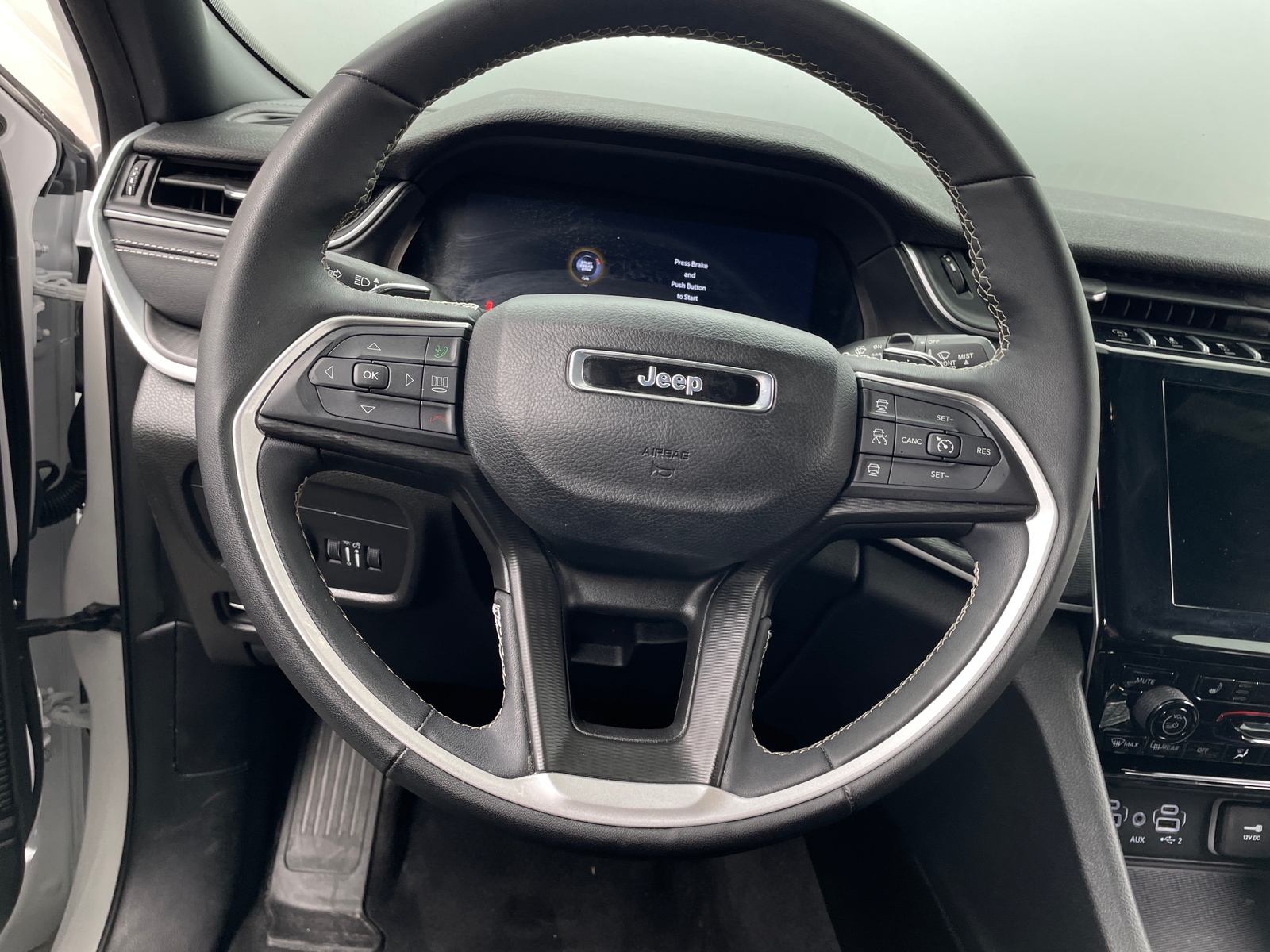 Thumbnail: 2024 Jeep Grand Cherokee - 4