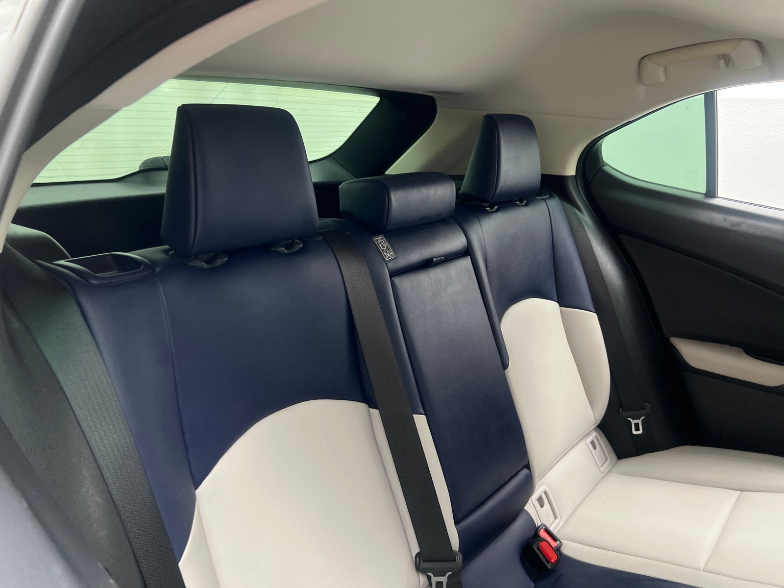 Thumbnail: 2019 Lexus UX - 6