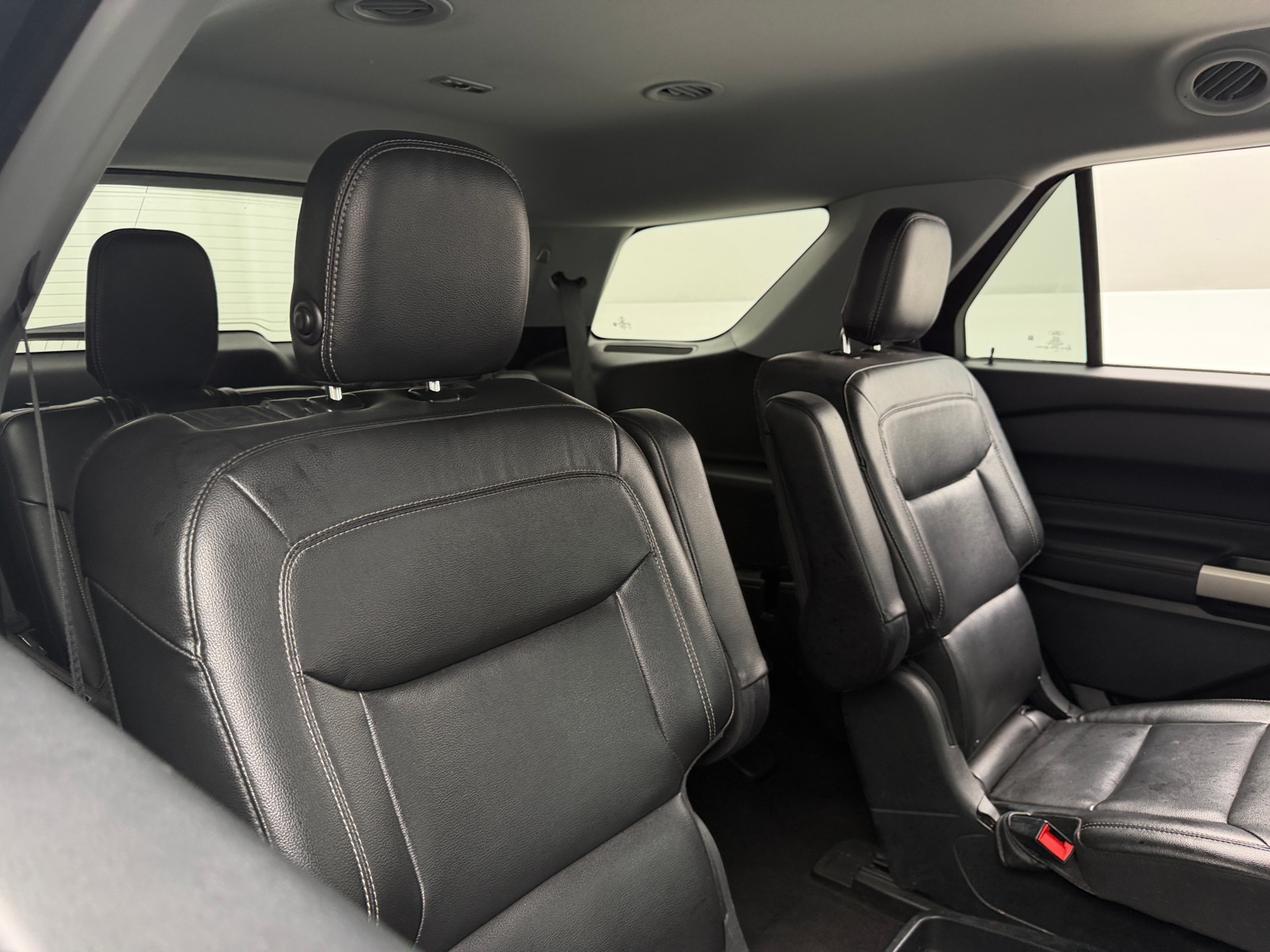 Thumbnail: 2020 Ford Explorer - 5