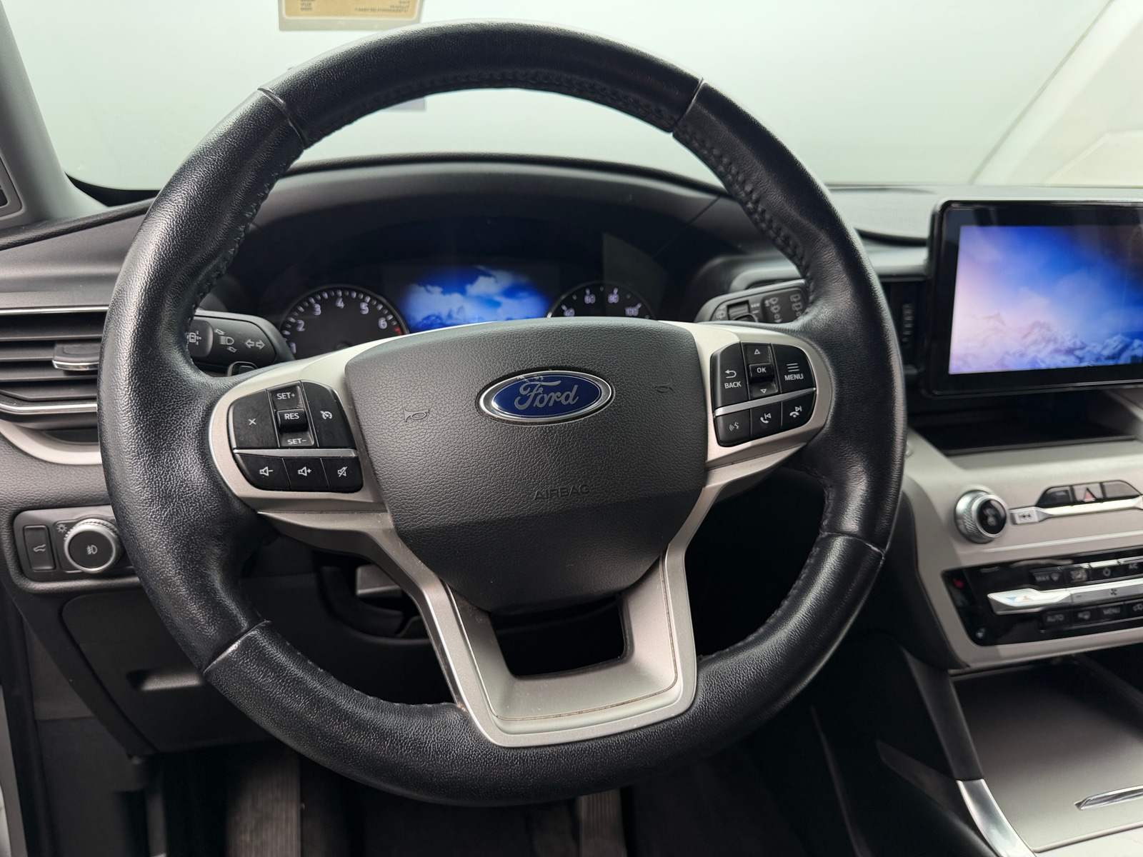 Thumbnail: 2020 Ford Explorer - 4