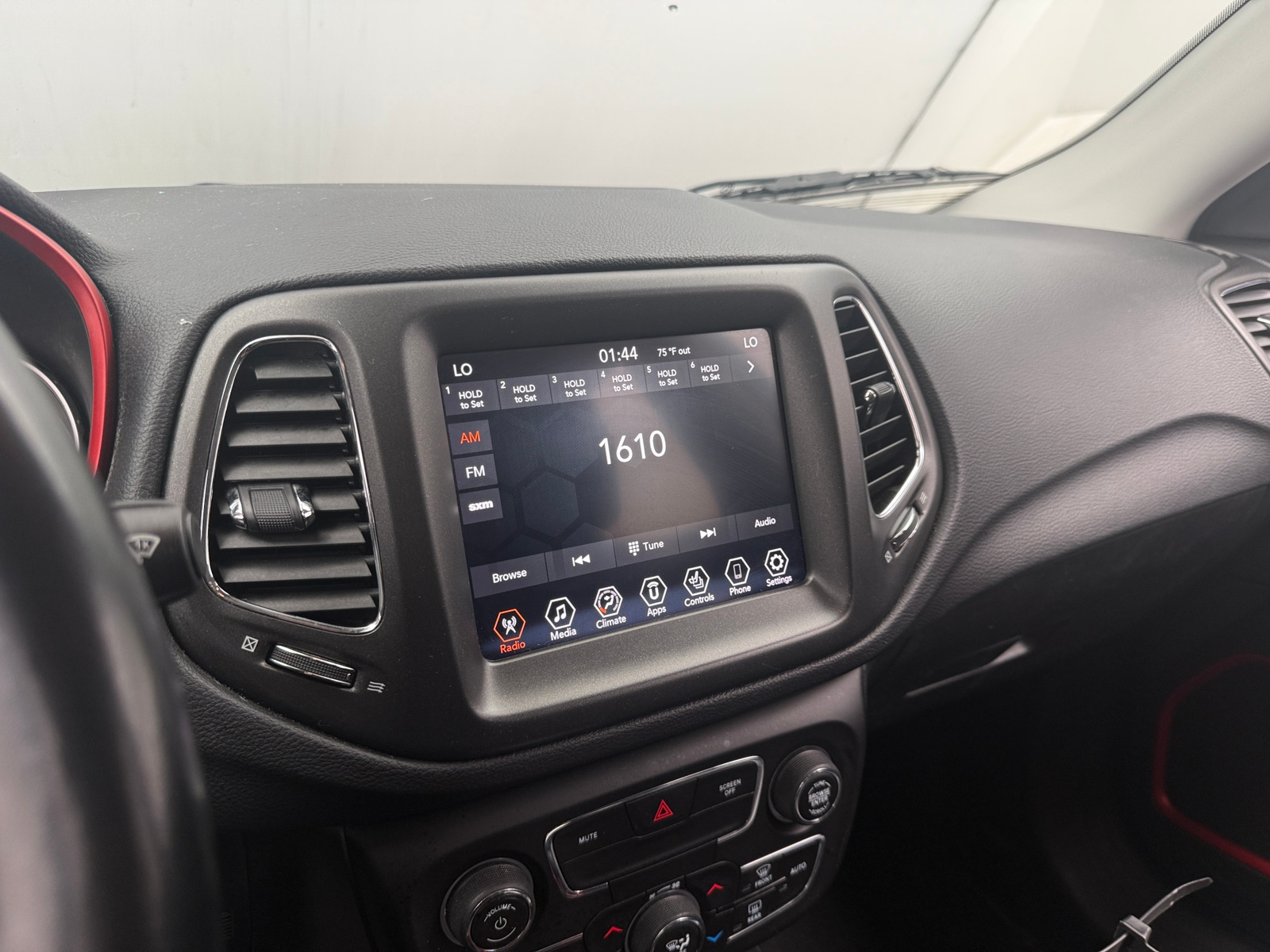Thumbnail: 2019 Jeep Compass - 4