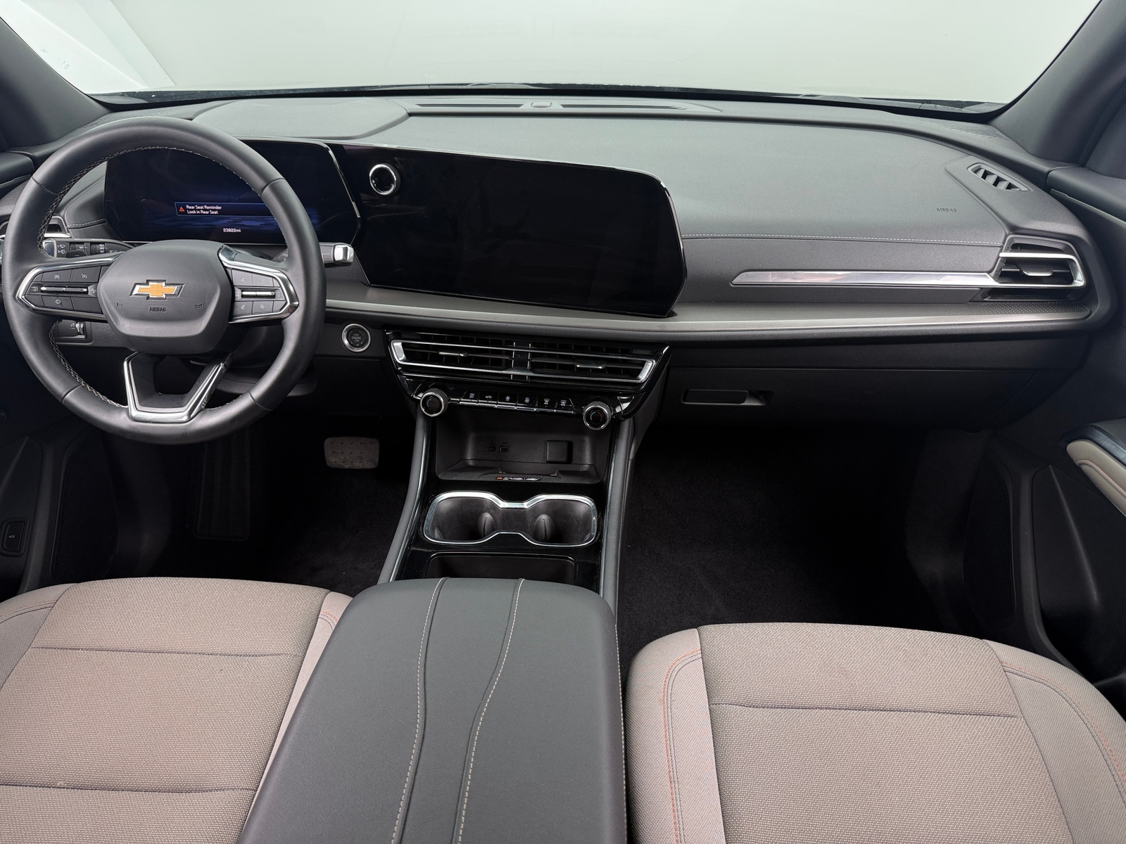 Thumbnail: 2026 Chevrolet Traverse - 3