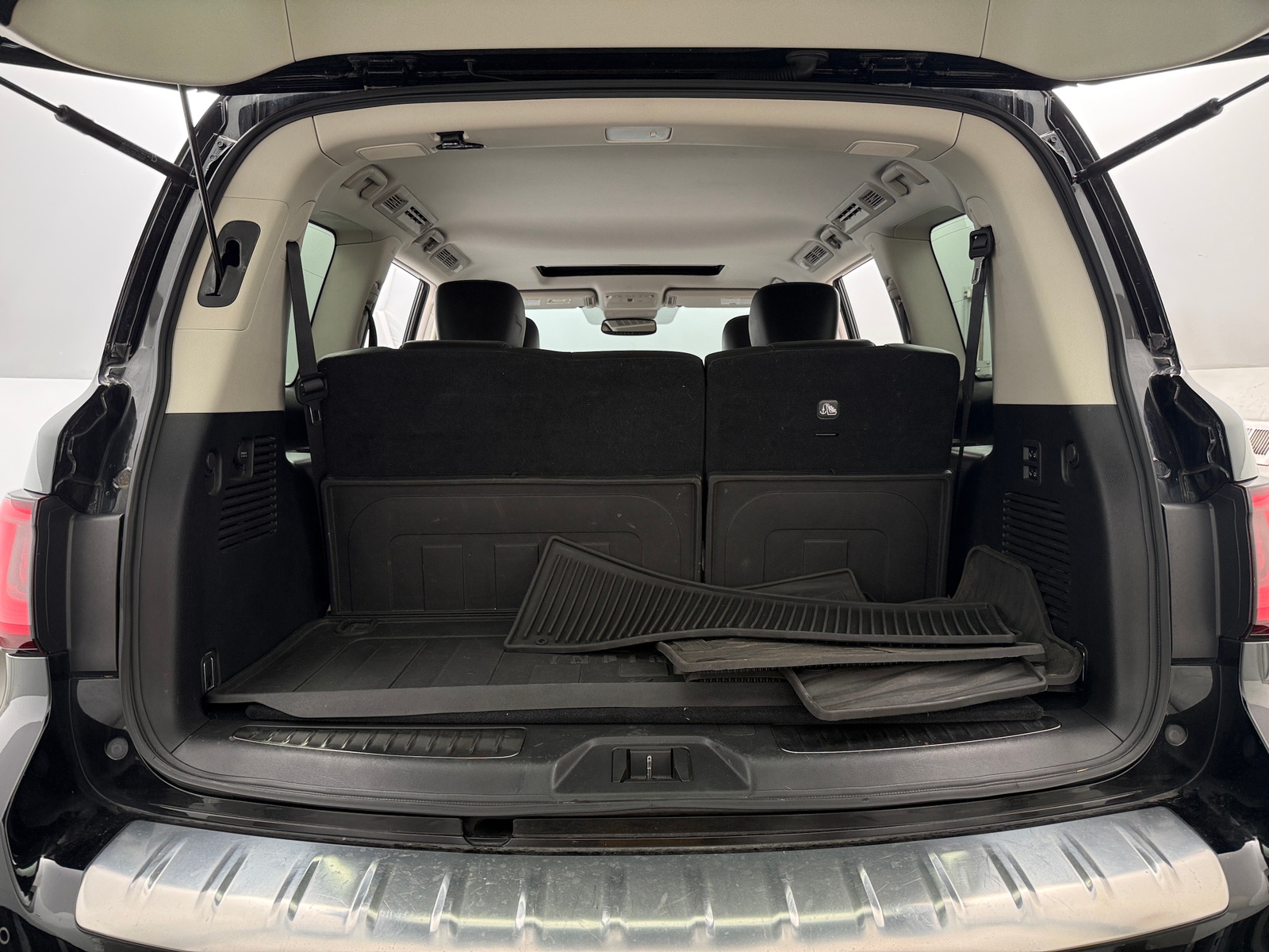 Thumbnail: 2019 INFINITI QX80 - 6