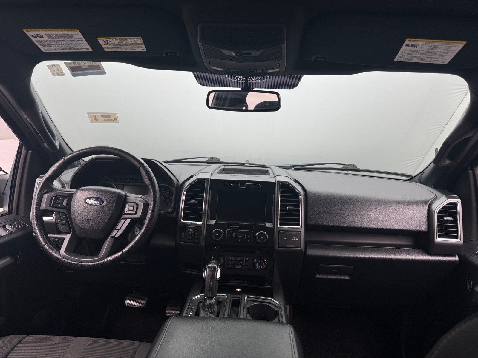 Thumbnail: 2016 Ford Econoline - 3