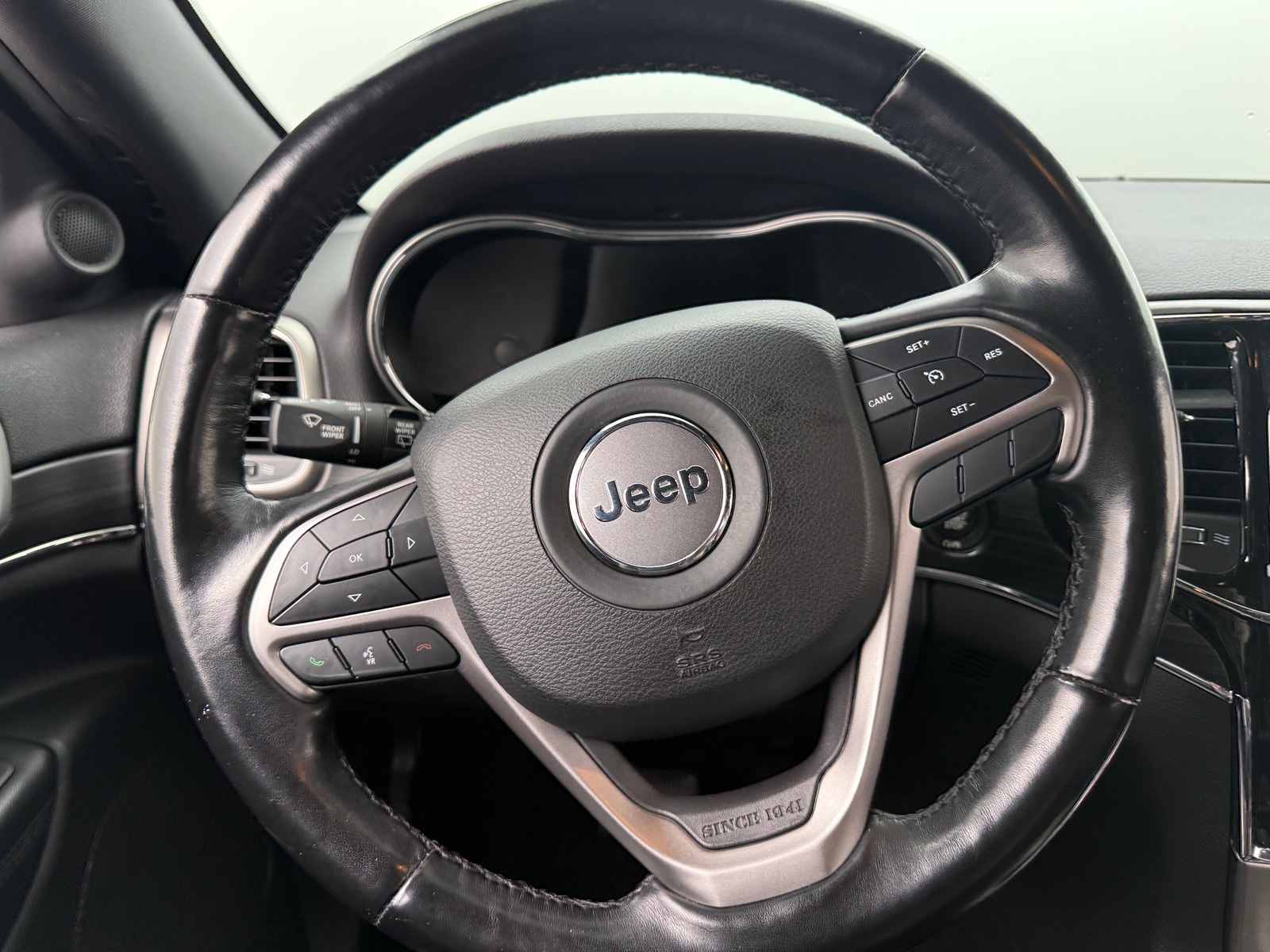 Thumbnail: 2021 Jeep Grand Cherokee - 4