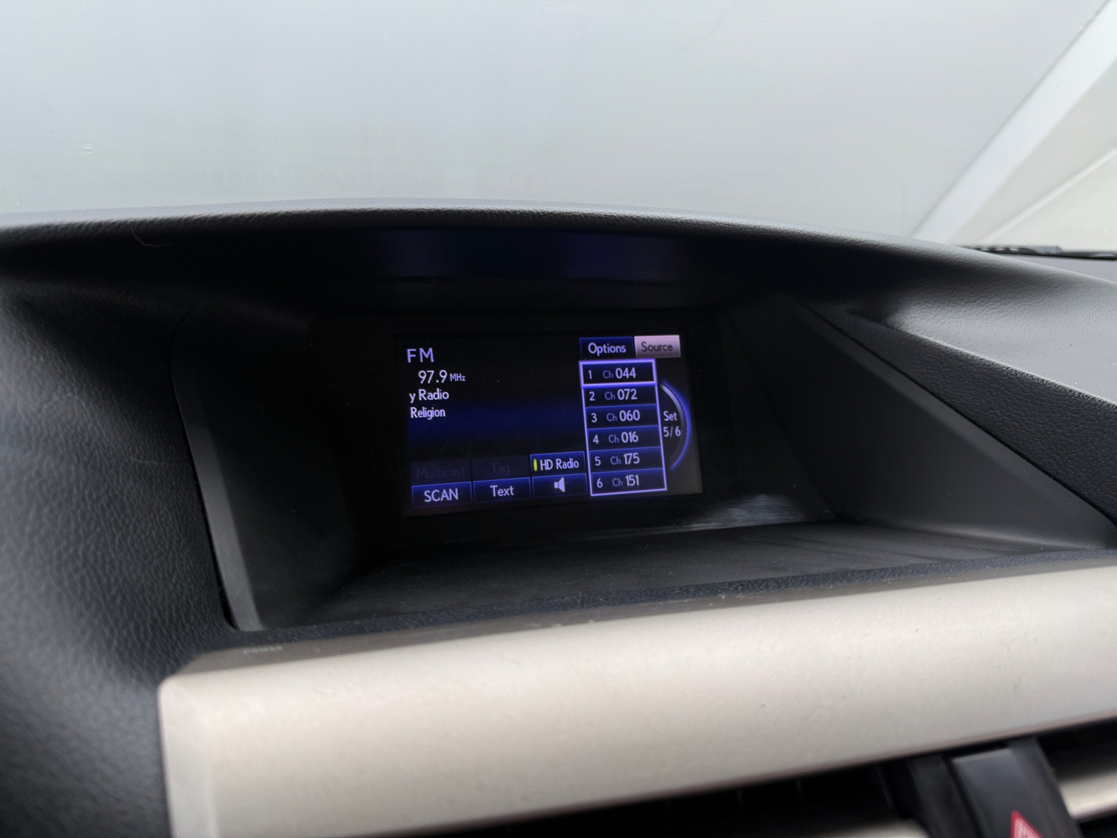 Thumbnail: 2015 Lexus RX - 4