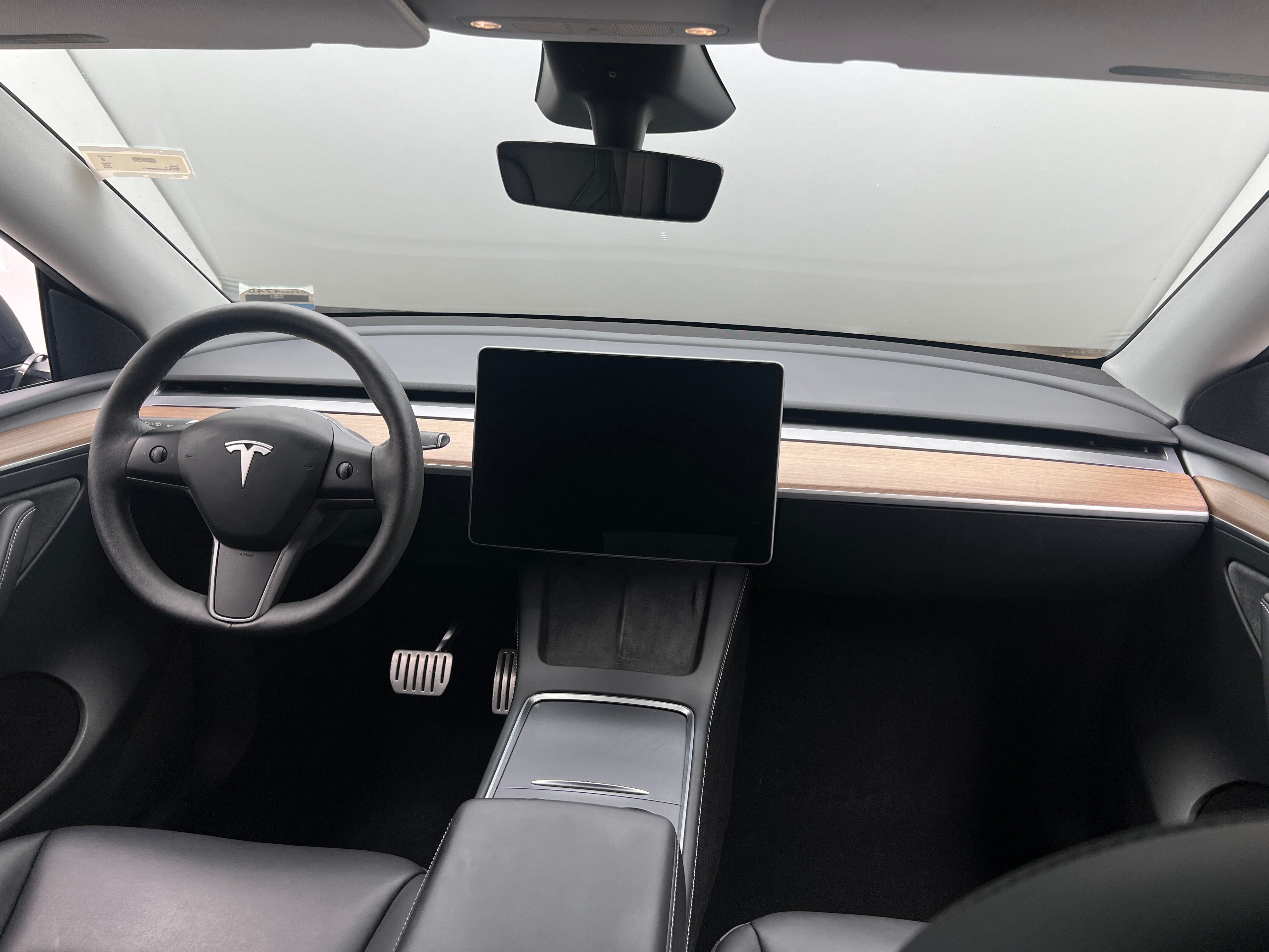 Used 2024 Tesla Model Y Performance with VIN 7SAYGDEF6RF029071 for sale in Oak Creek, WI