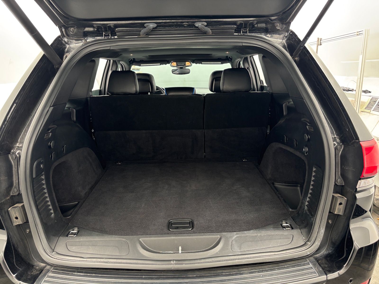 Thumbnail: 2019 Jeep Grand Cherokee - 7