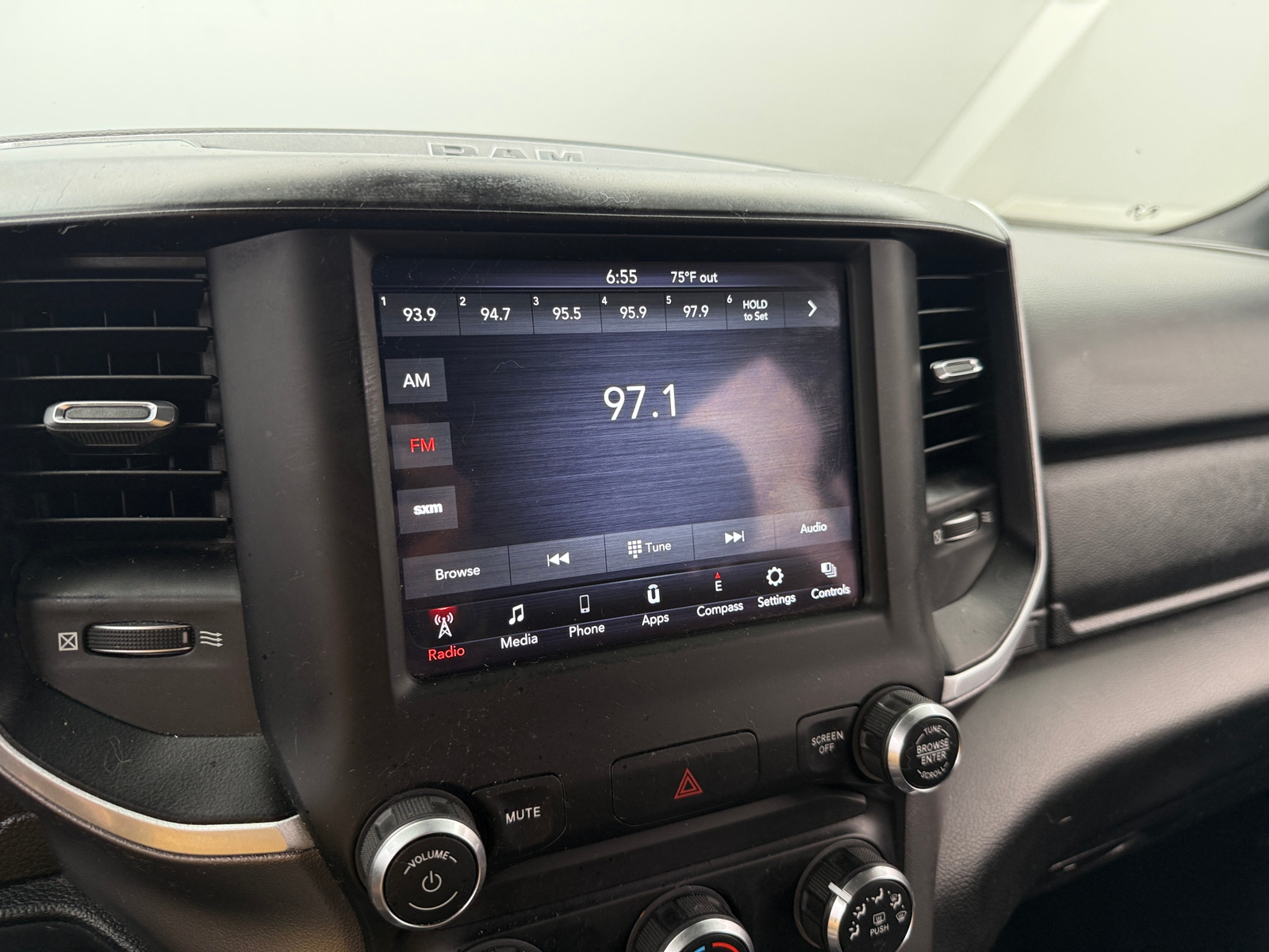 Thumbnail: 2019 RAM 1500 - 4