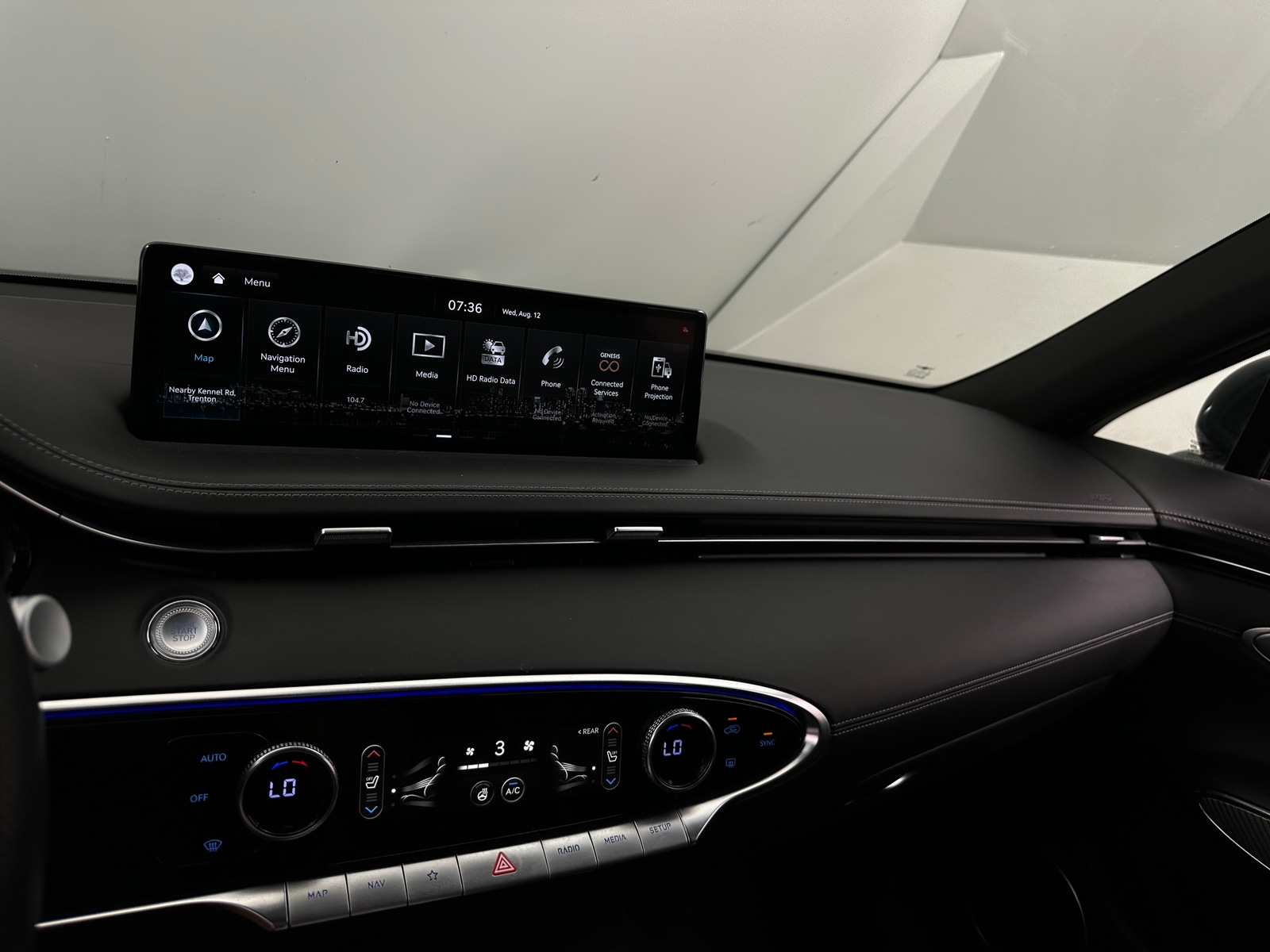 Thumbnail: 2022 Genesis GV70 - 4