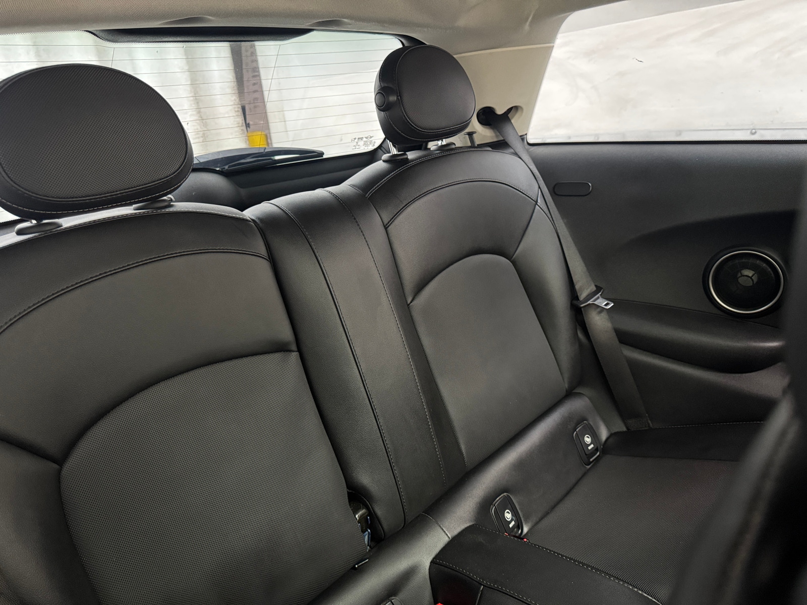 Thumbnail: 2015 MINI Cooper Hardtop - 6