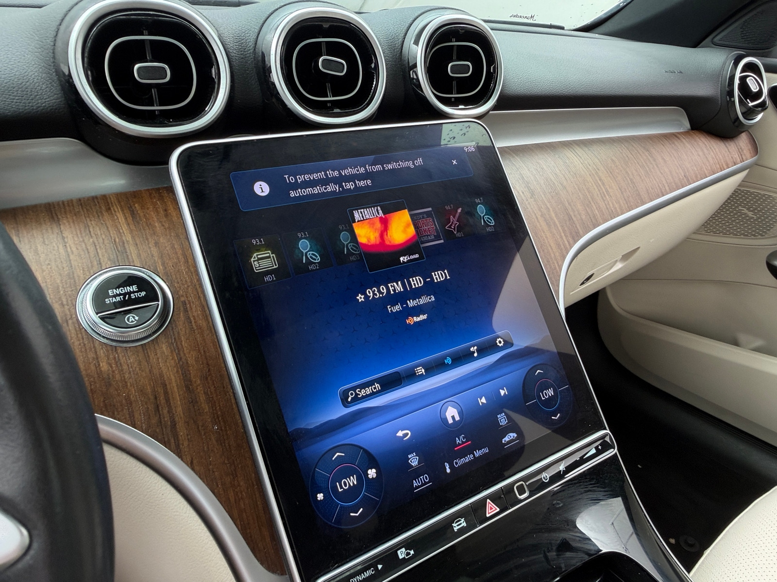 Thumbnail: 2024 Mercedes-Benz C-Class - 3