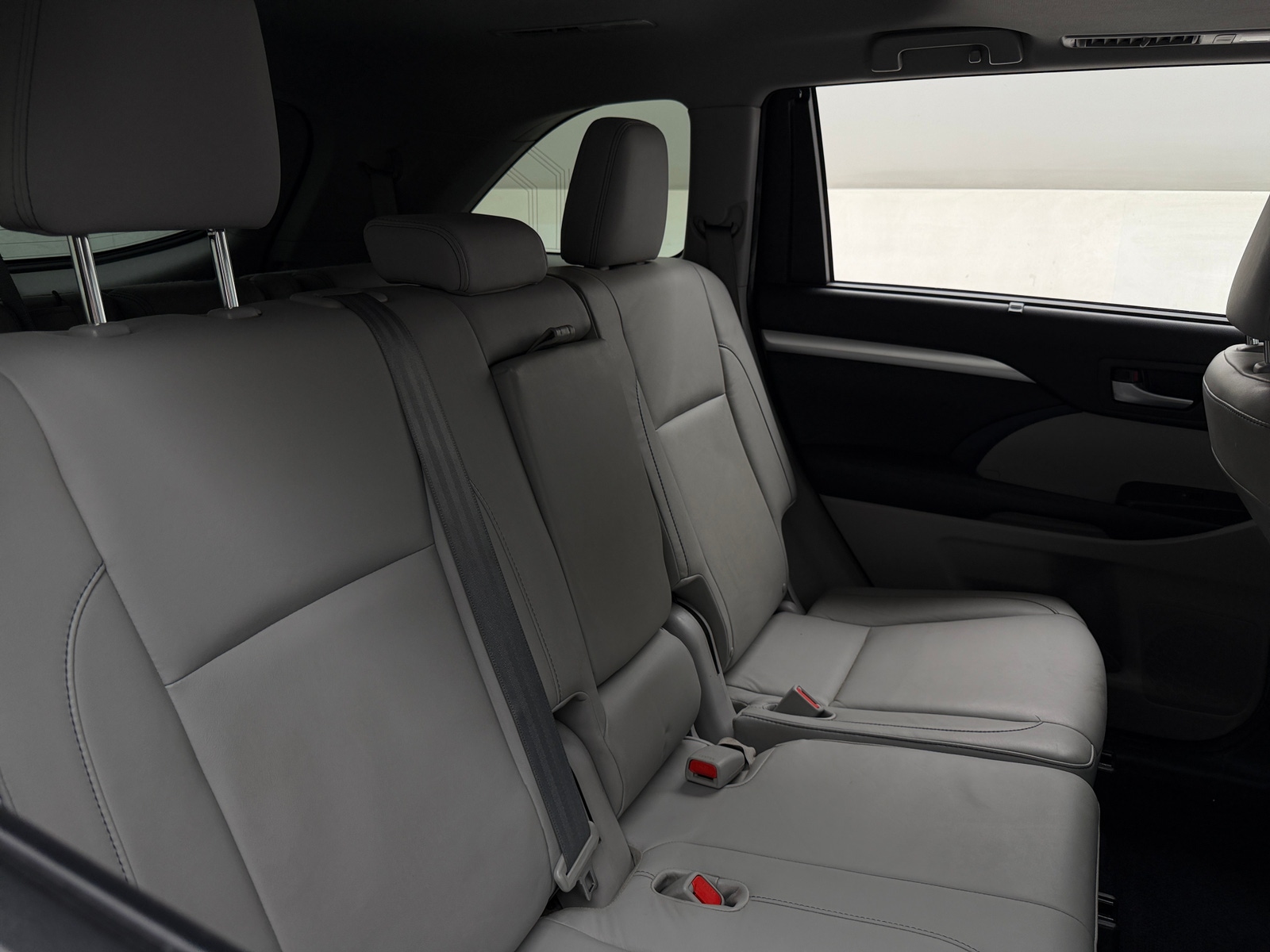 Thumbnail: 2015 Toyota Highlander - 6