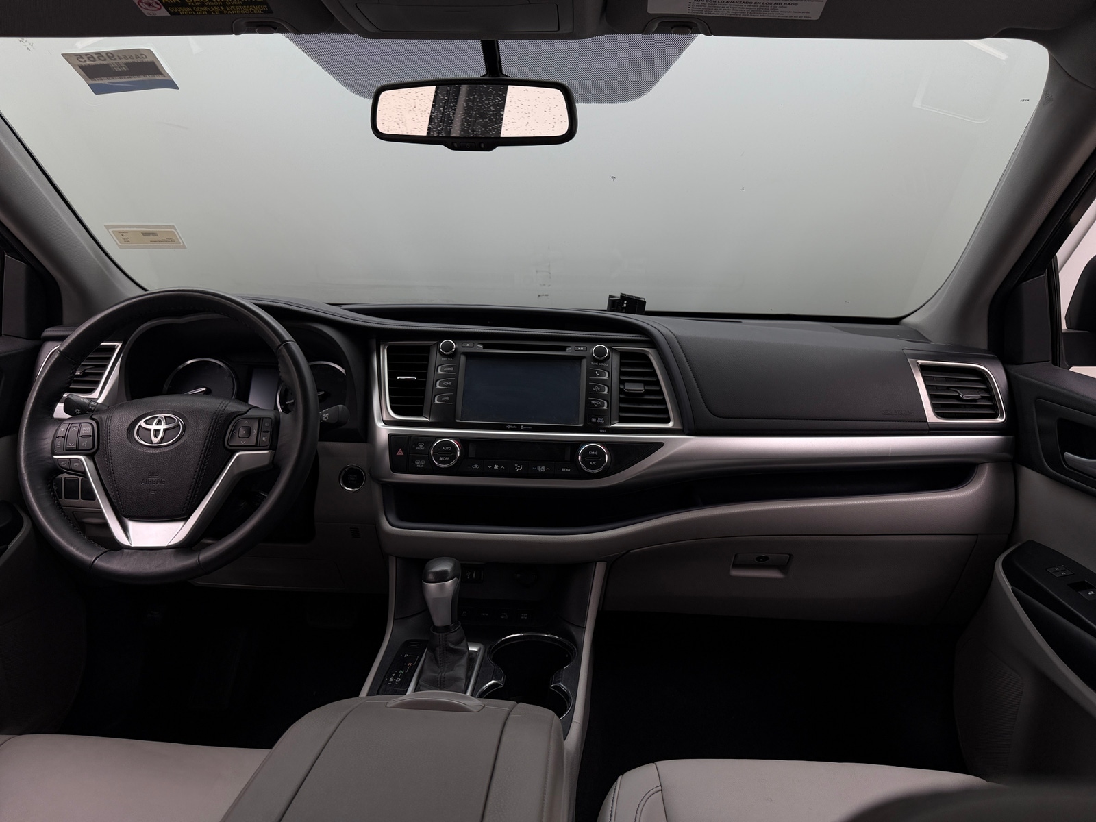 Thumbnail: 2015 Toyota Highlander - 3