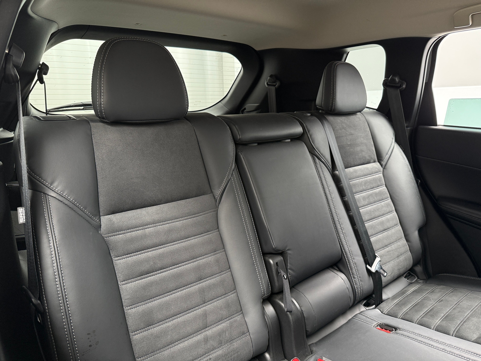 Thumbnail: 2023 Mitsubishi Outlander - 5