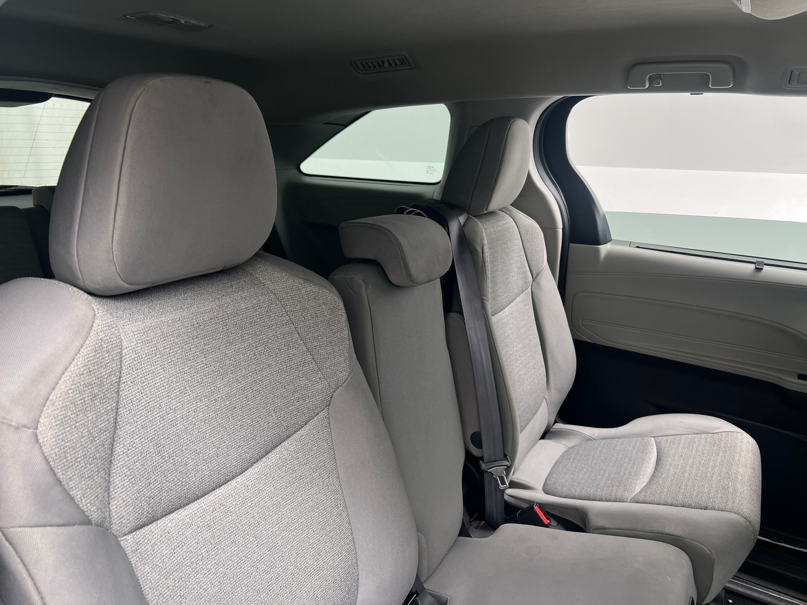 Thumbnail: 2023 Toyota Sienna - 6