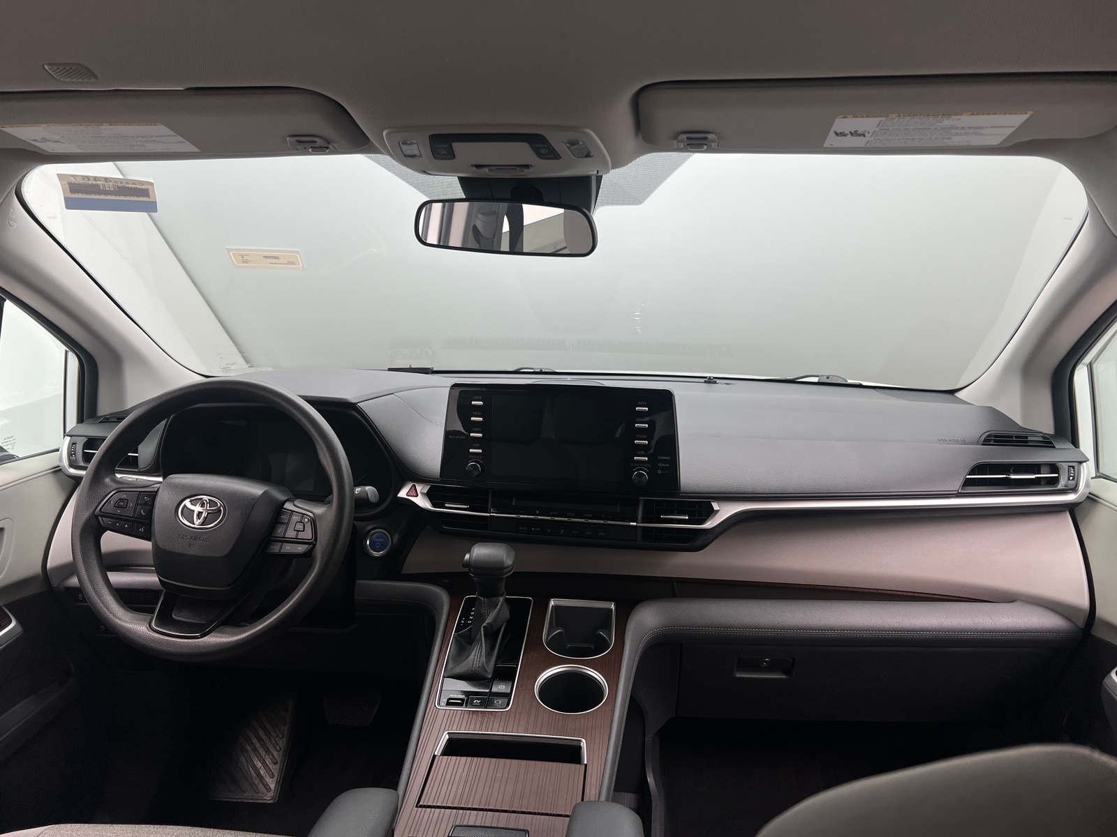 Thumbnail: 2023 Toyota Sienna - 3