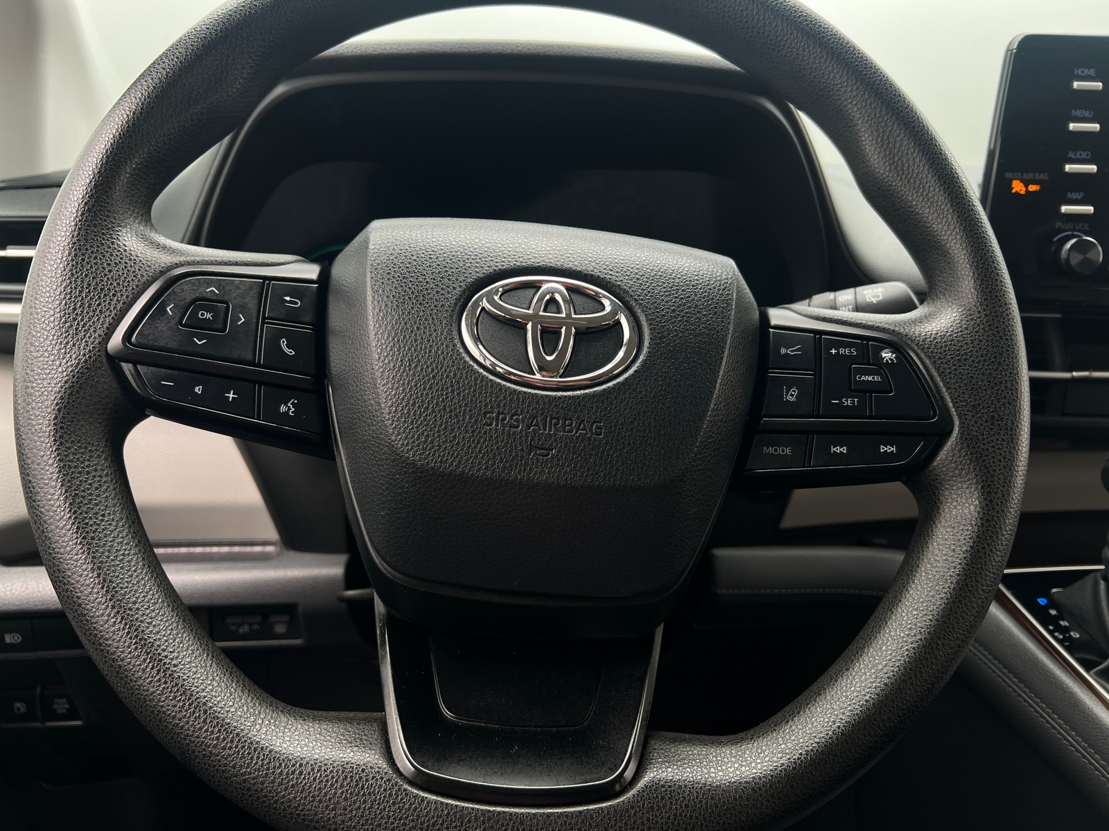 Thumbnail: 2023 Toyota Sienna - 5