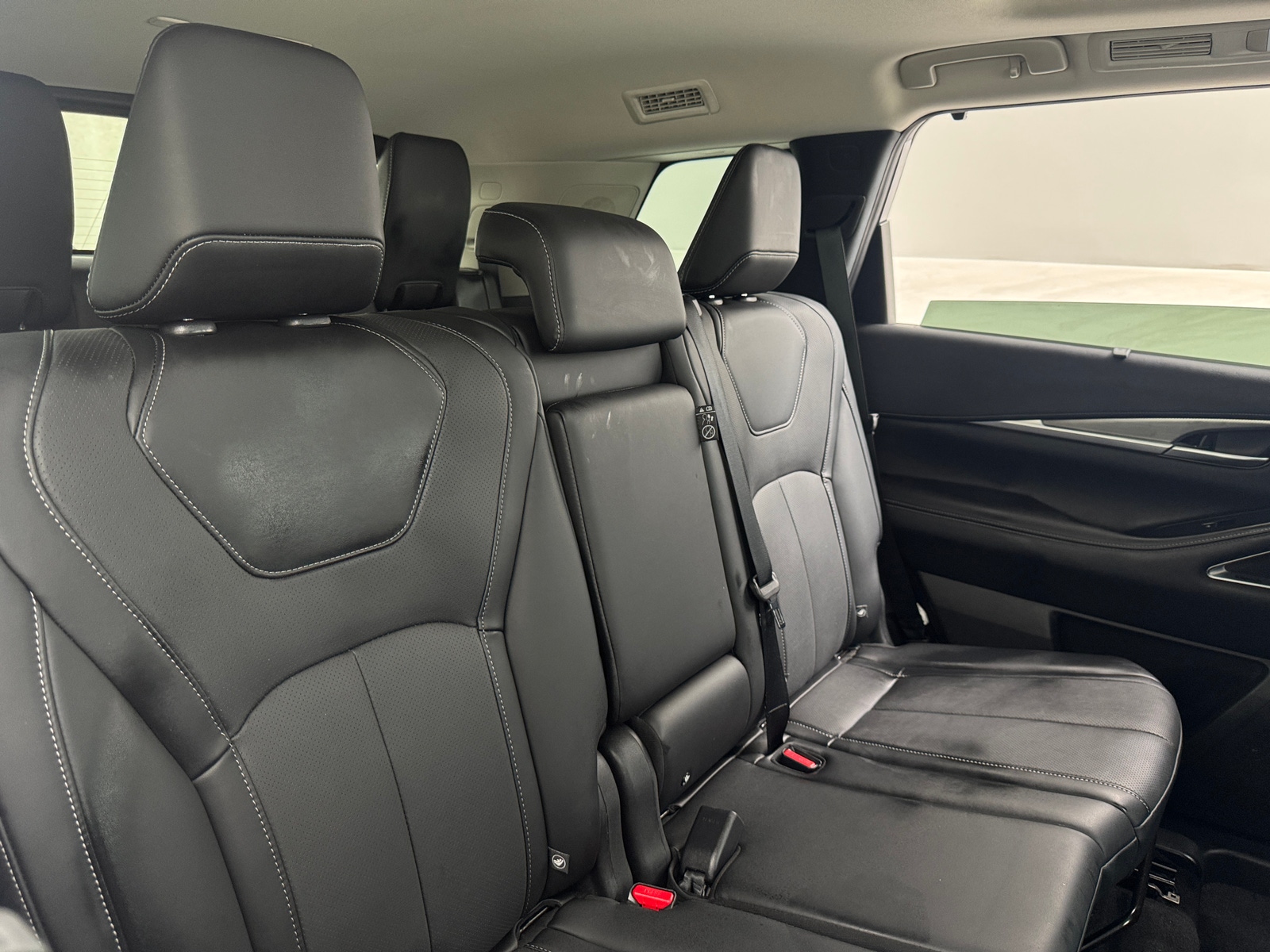 Thumbnail: 2026 INFINITI QX60 - 5