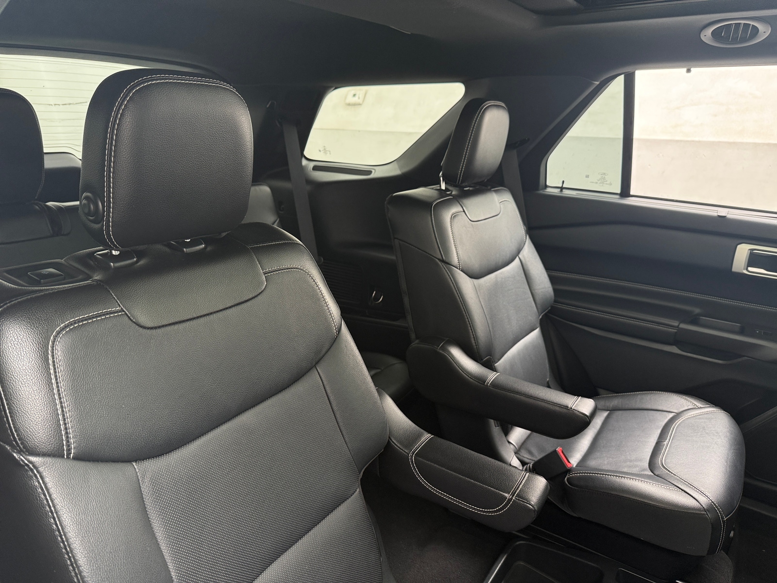 Thumbnail: 2020 Ford Explorer - 5