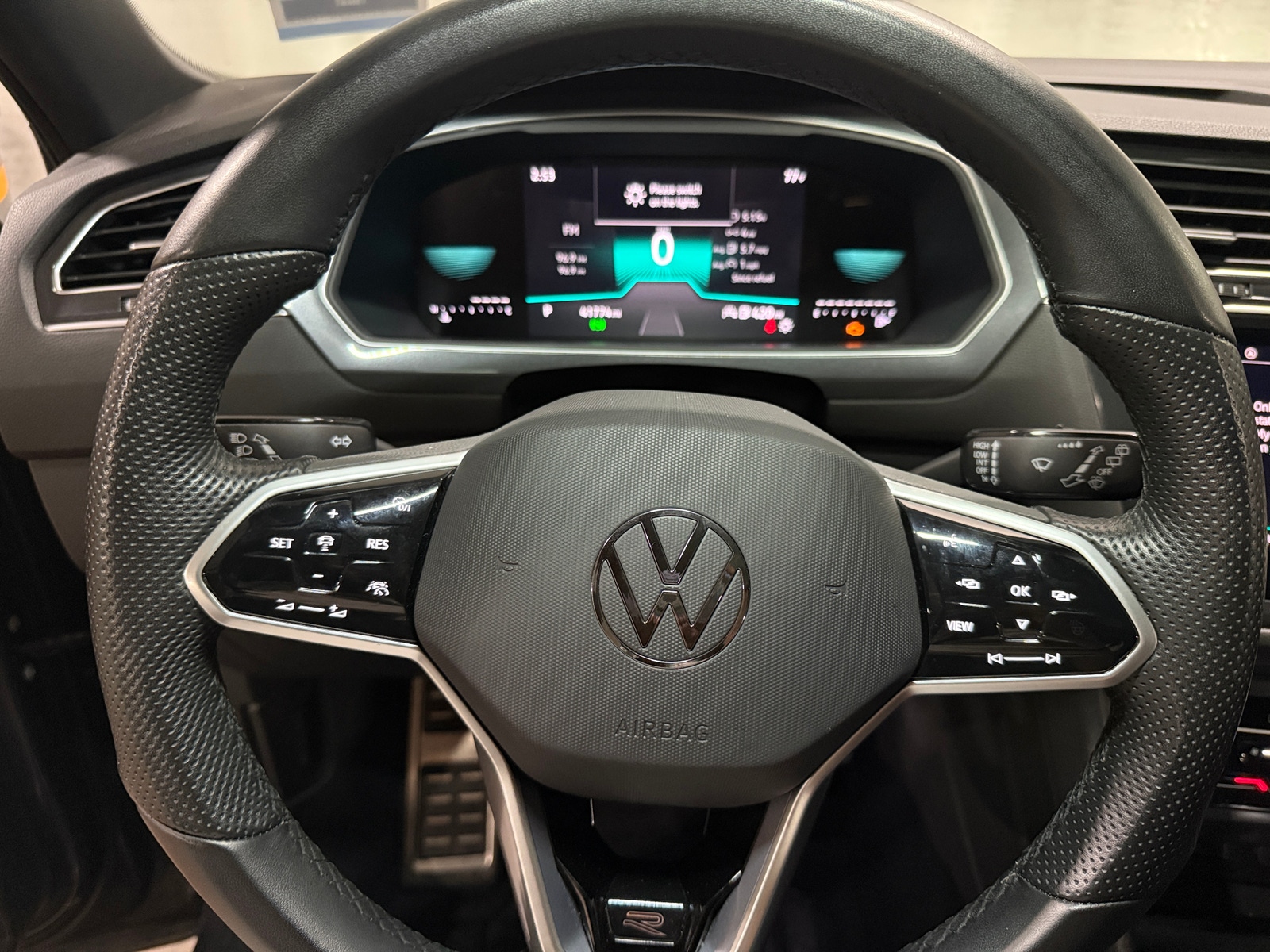 Thumbnail: 2024 Volkswagen Tiguan - 4