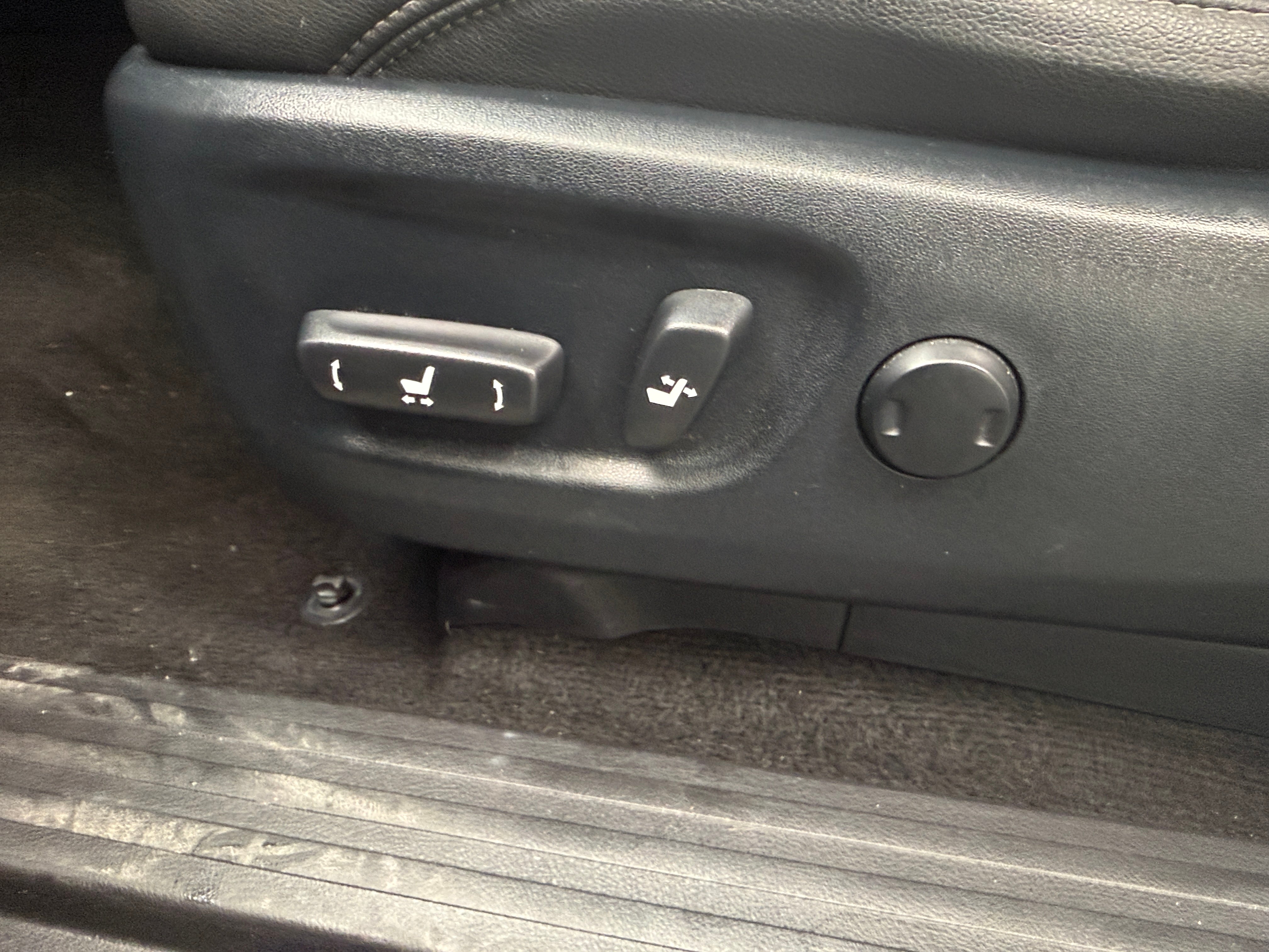 2021 Toyota 4Runner SR5 Premium - Photo 2
