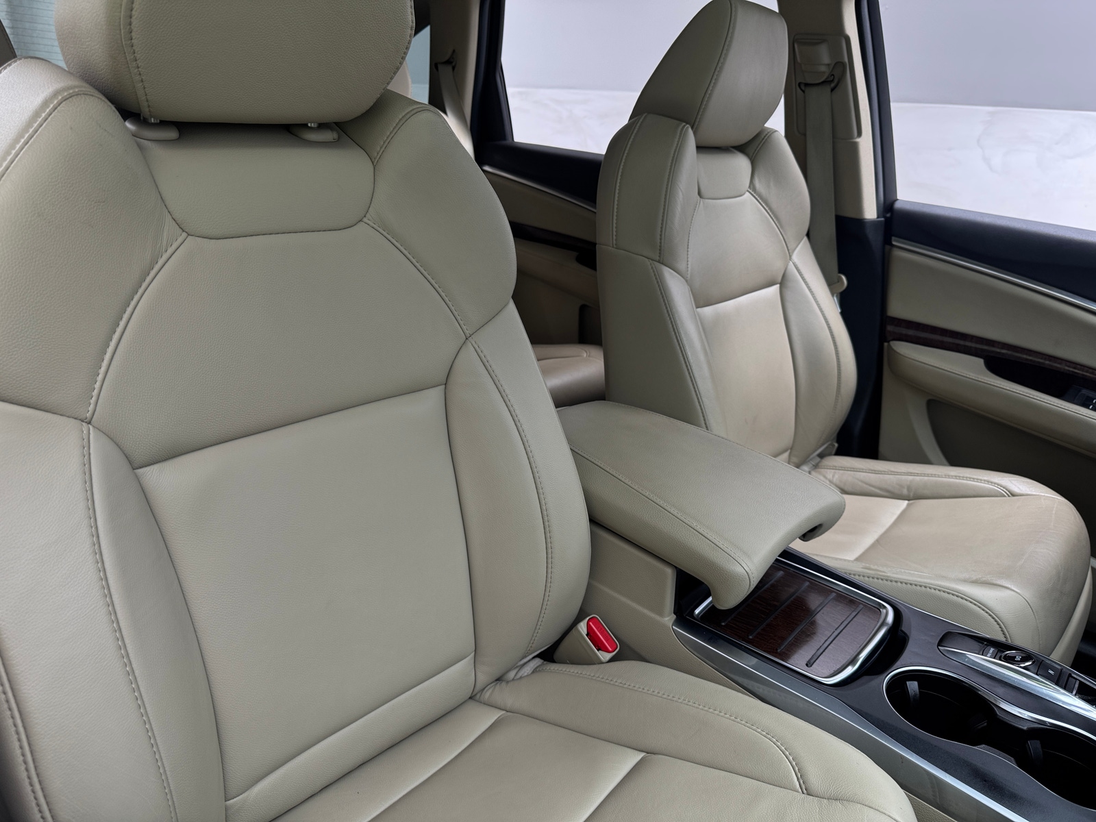 Thumbnail: 2017 Acura MDX - 2