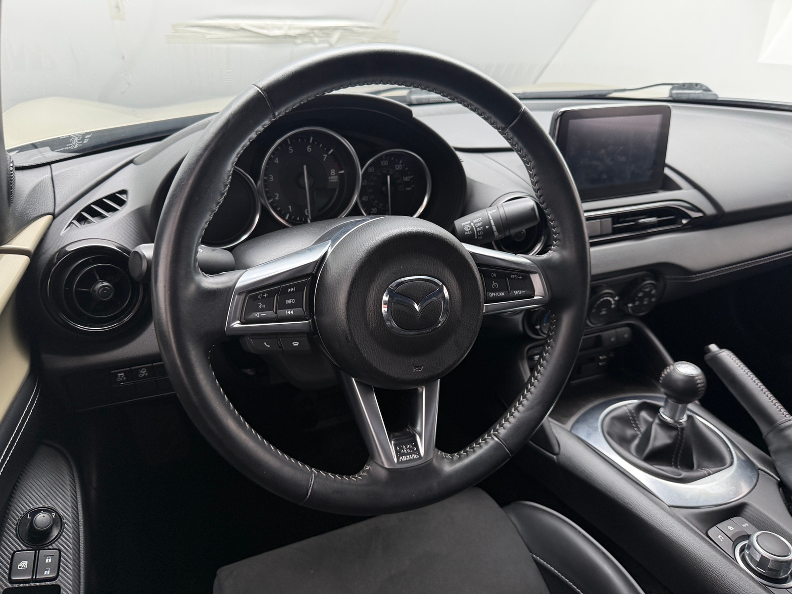 Thumbnail: 2023 Mazda MX-5 Miata - 4