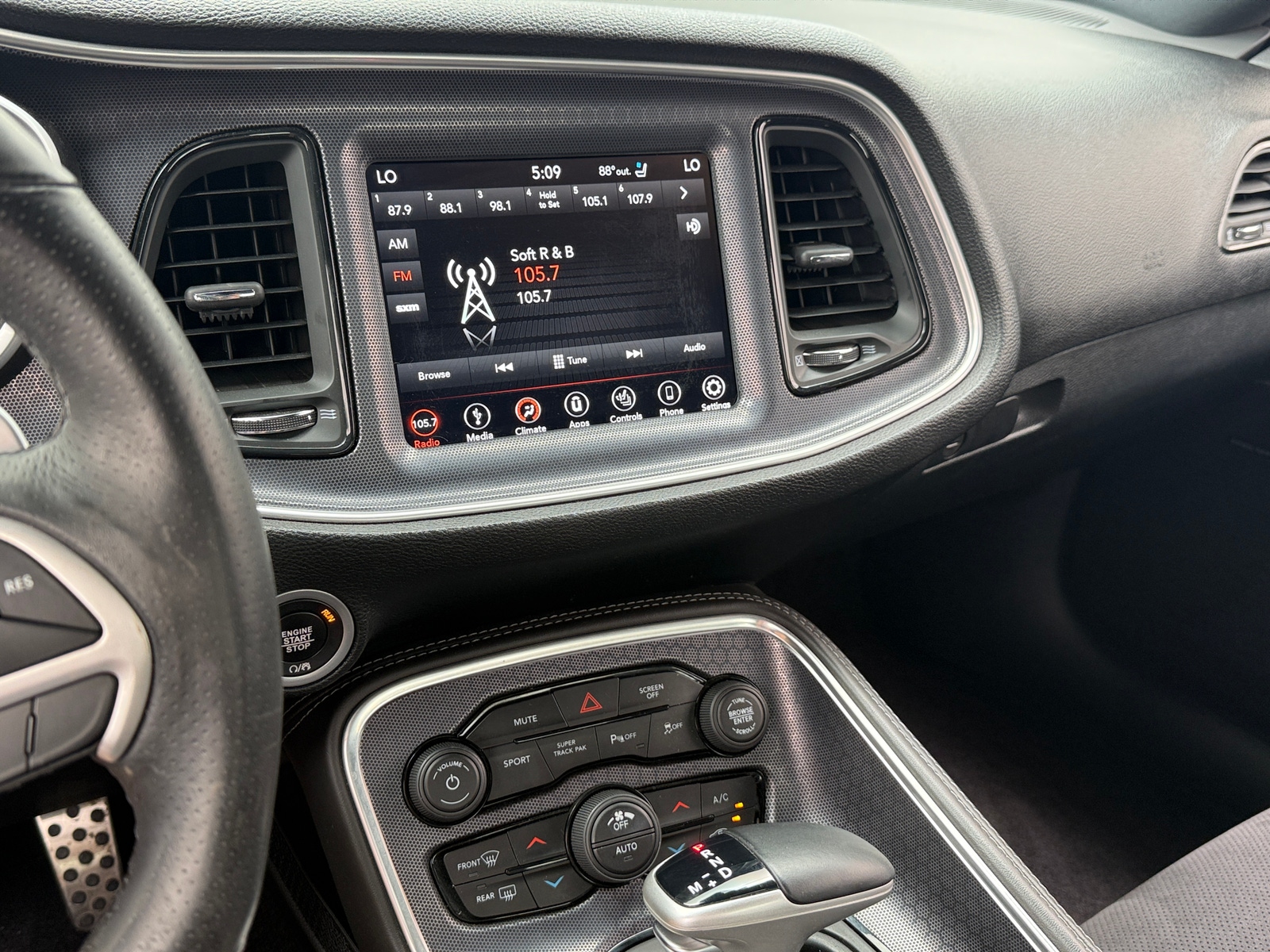 Thumbnail: 2018 Dodge Challenger - 3