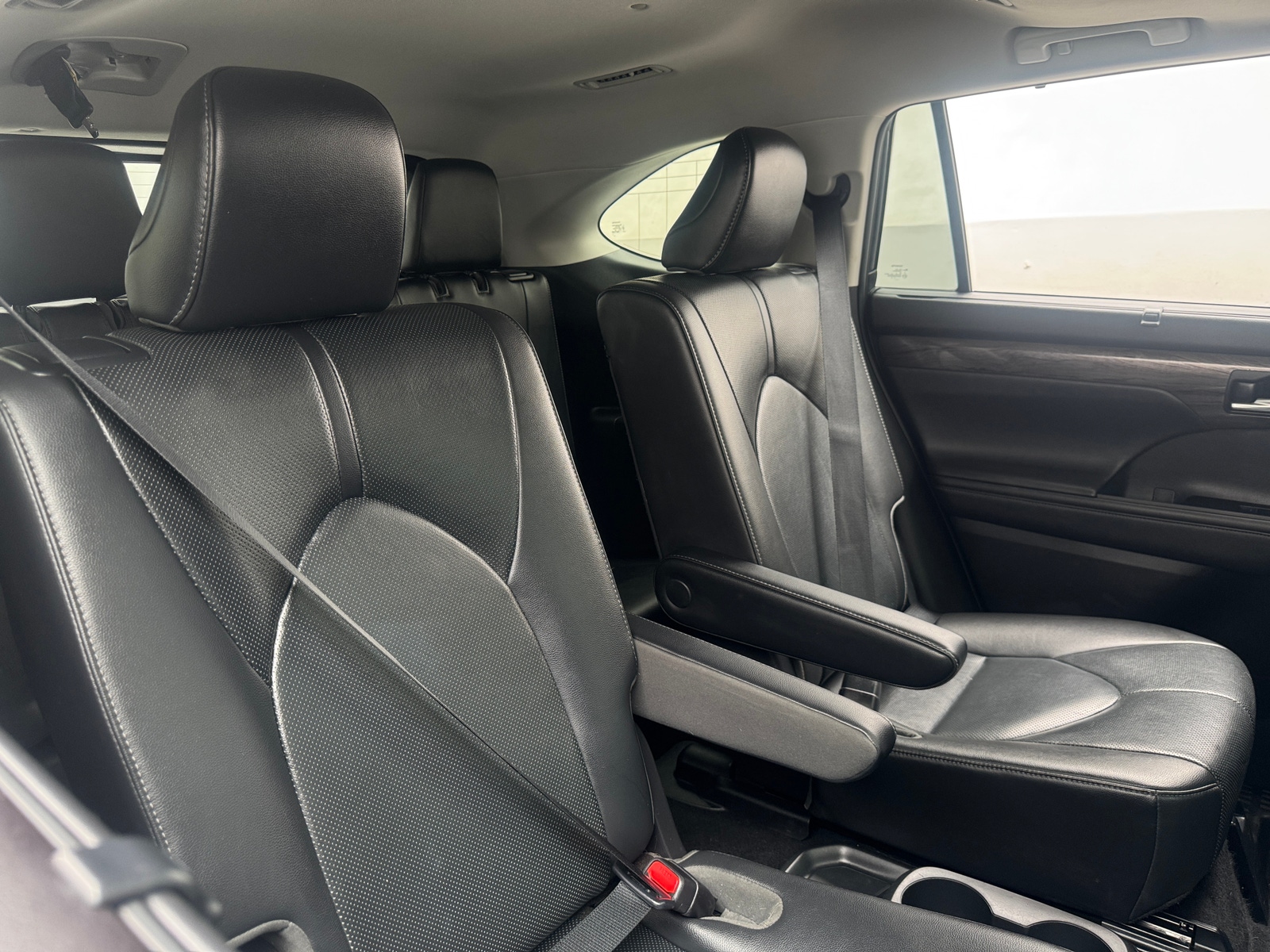 Thumbnail: 2020 Toyota Highlander - 5