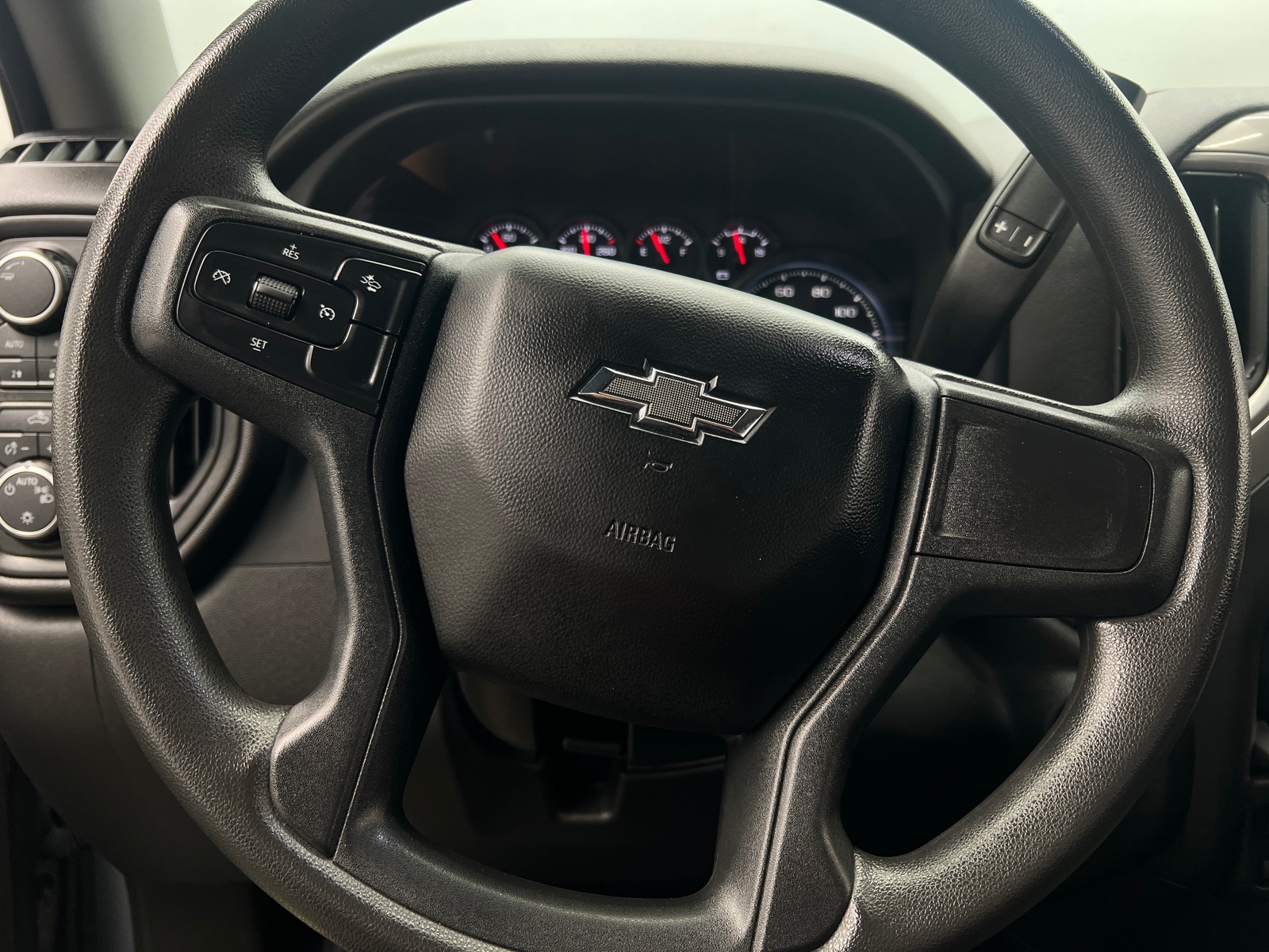 Thumbnail: 2023 Chevrolet Silverado 1500 - 5