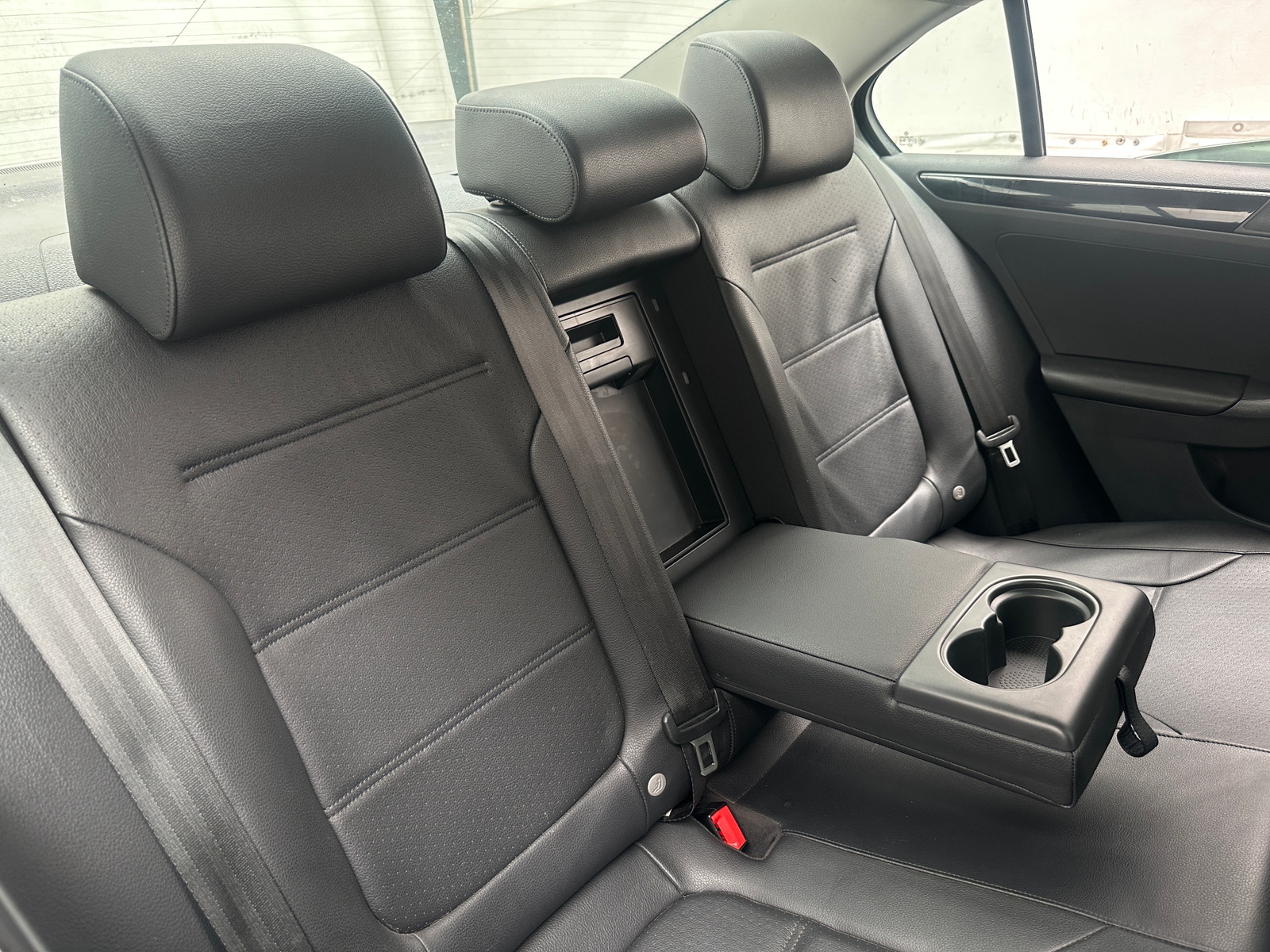 Thumbnail: 2016 Volkswagen Jetta - 5