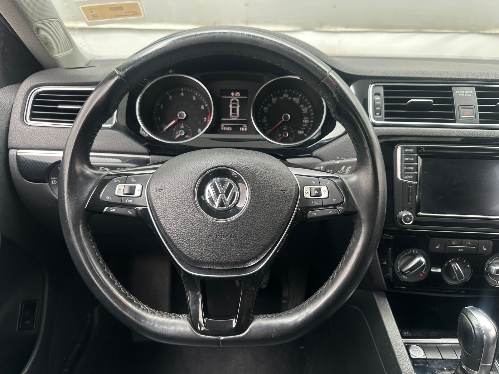 Thumbnail: 2016 Volkswagen Jetta - 4