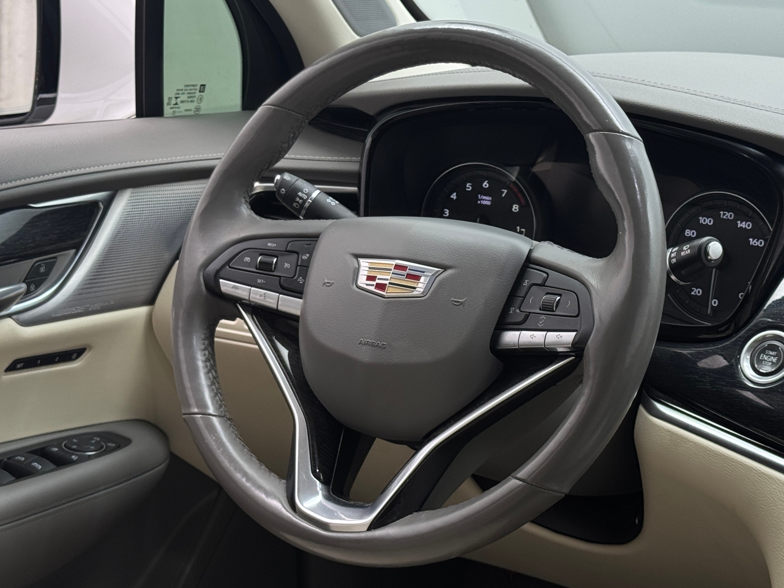 Thumbnail: 2021 Cadillac XT6 - 4