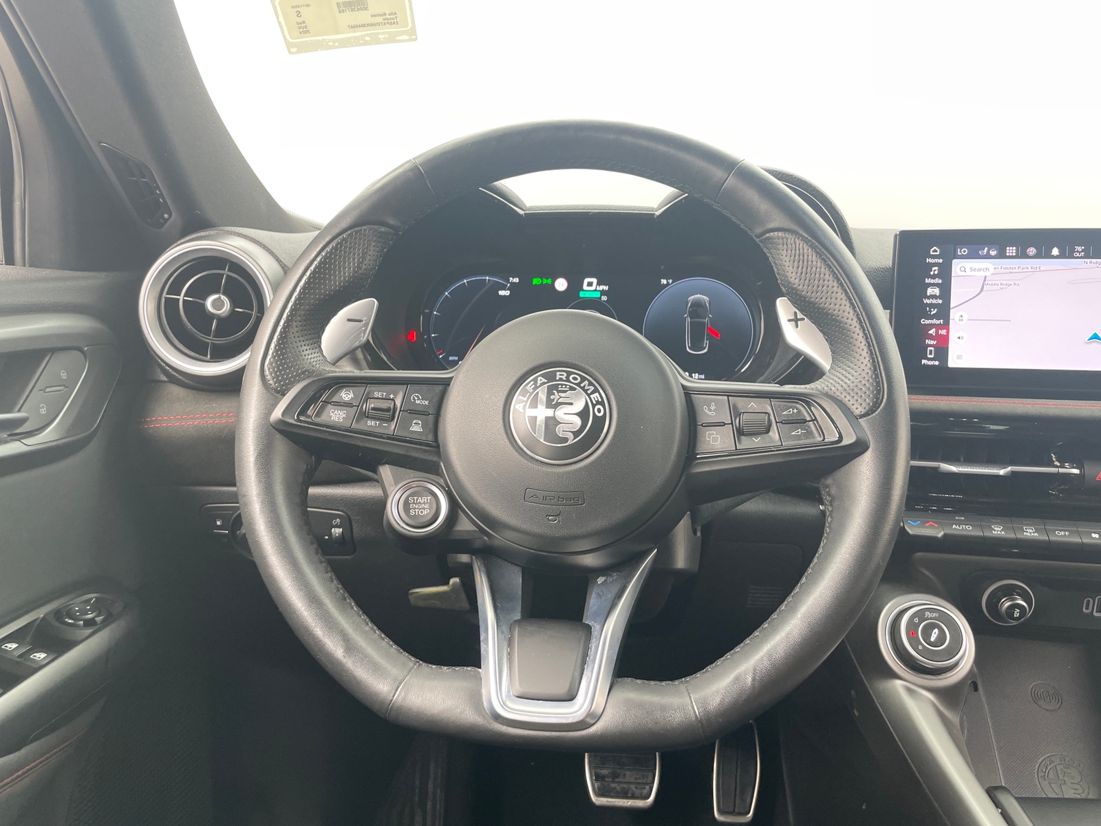 Thumbnail: 2024 Alfa Romeo Tonale - 4