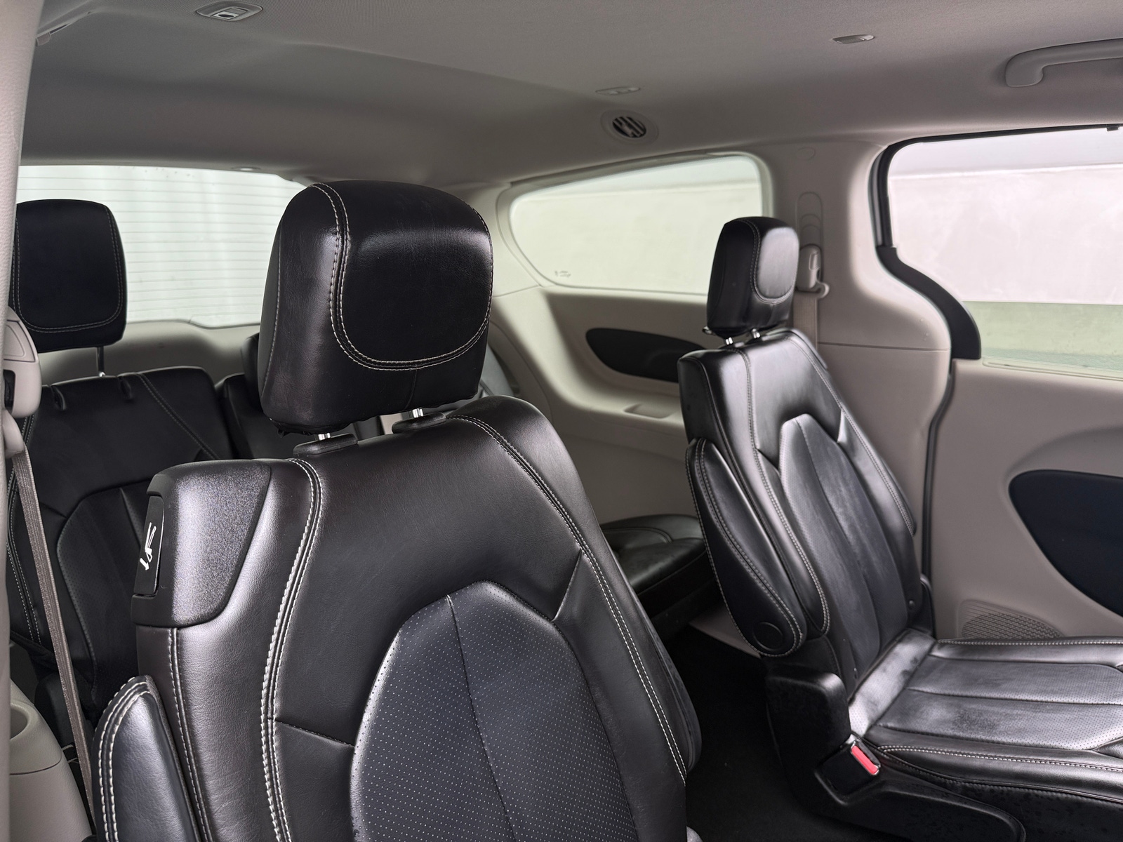 Thumbnail: 2023 Chrysler Pacifica - 5