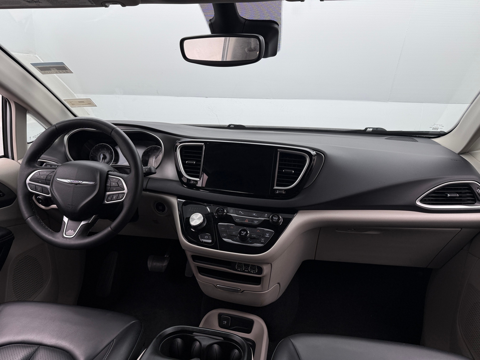 Thumbnail: 2023 Chrysler Pacifica - 2