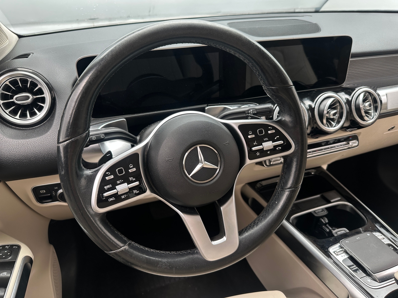 Thumbnail: 2020 Mercedes-Benz GLB - 4