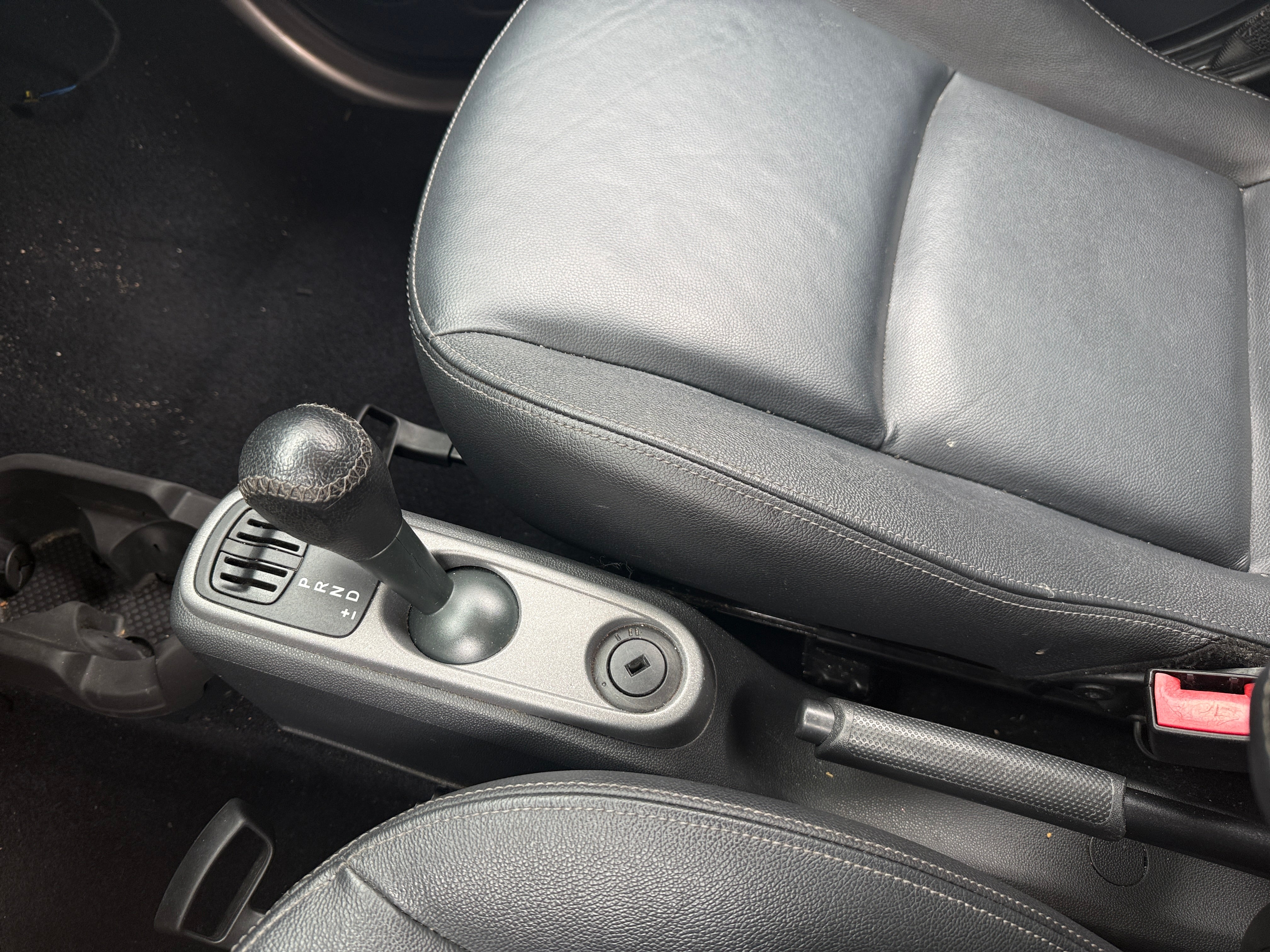 Used 2013 smart fortwo passion with VIN WMEEJ3BA4DK605001 for sale in Pewaukee, WI