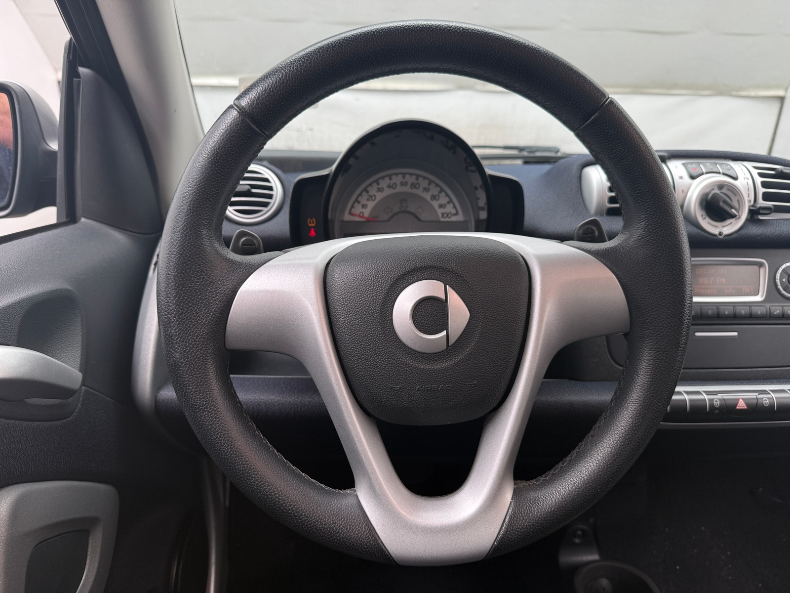 Thumbnail: 2013 smart fortwo - 4